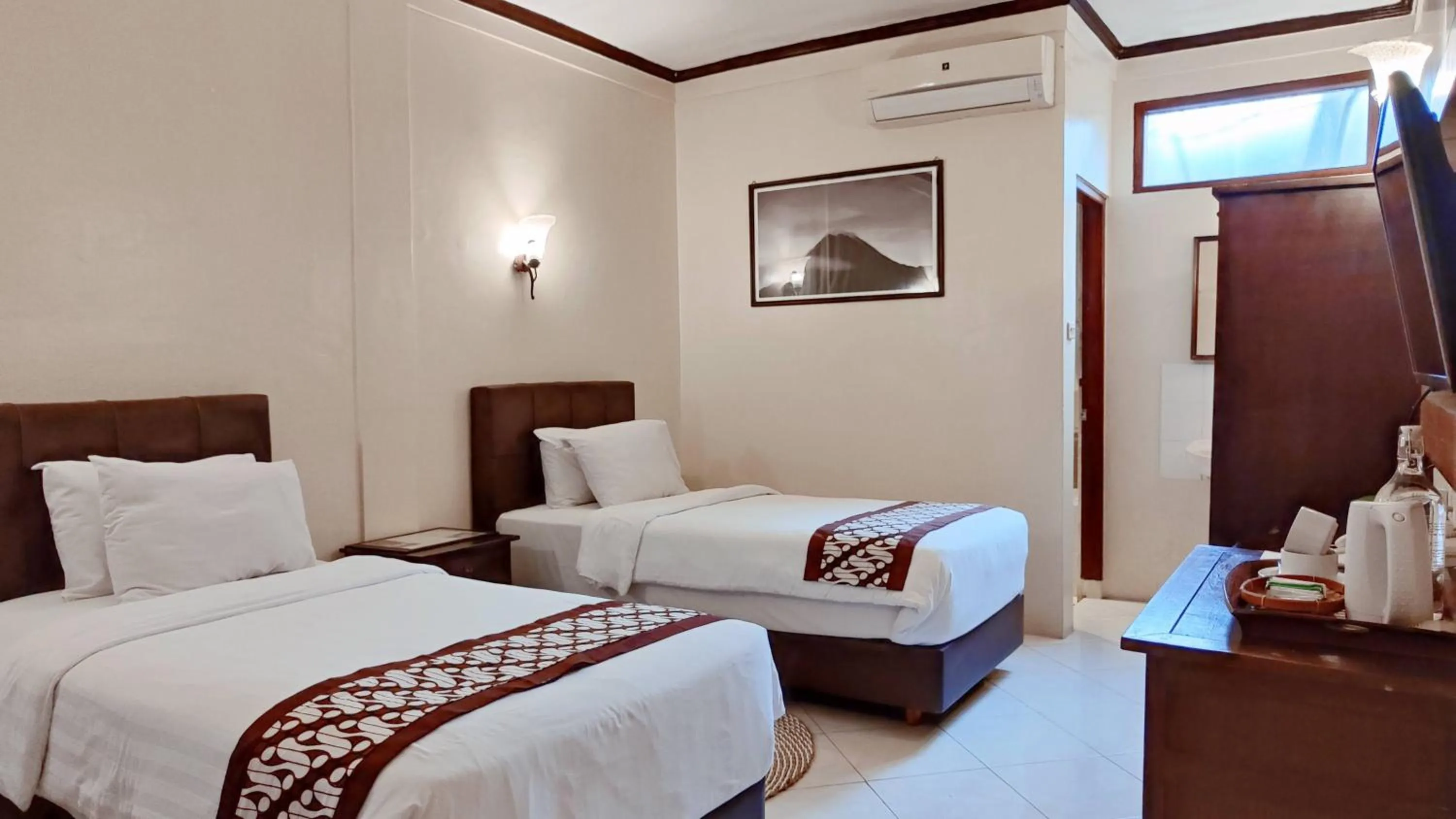 Bedroom in Paku Mas Hotel