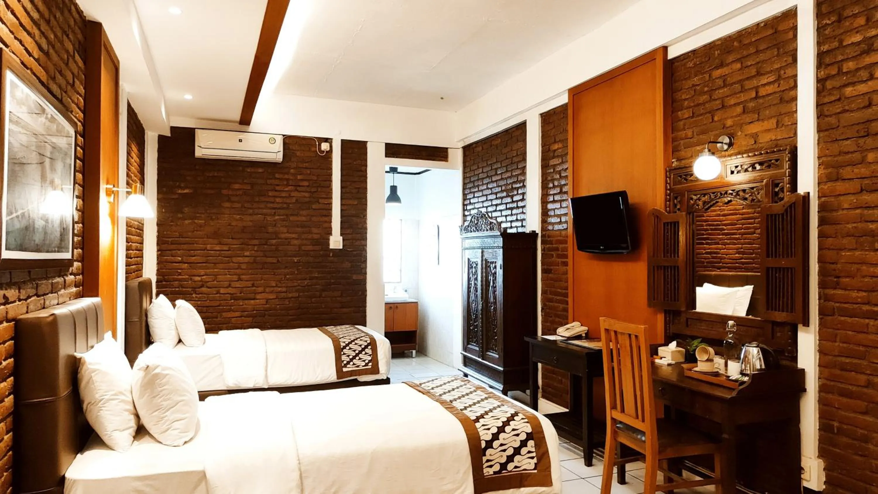 Bedroom in Paku Mas Hotel