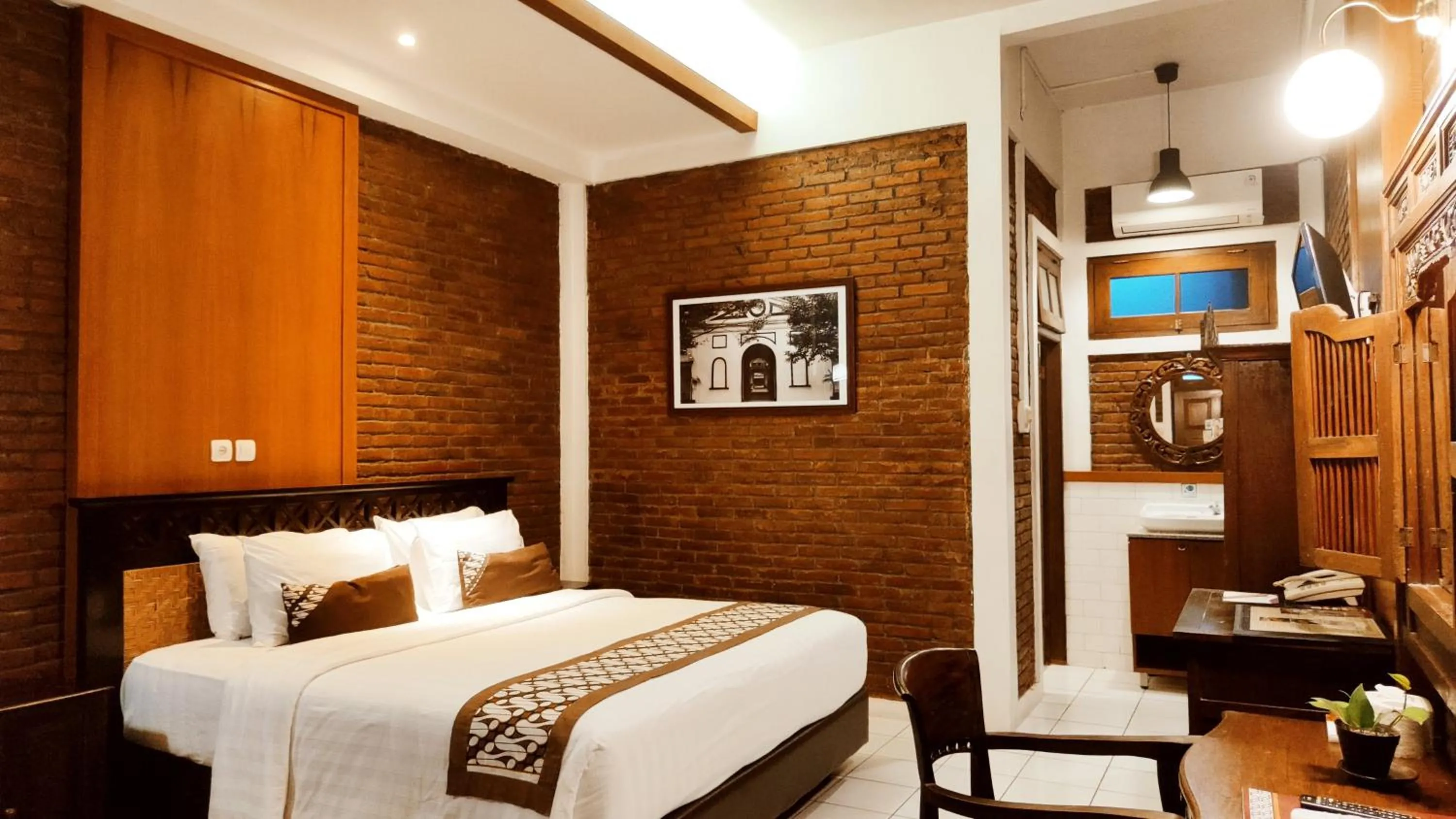 Bedroom in Paku Mas Hotel