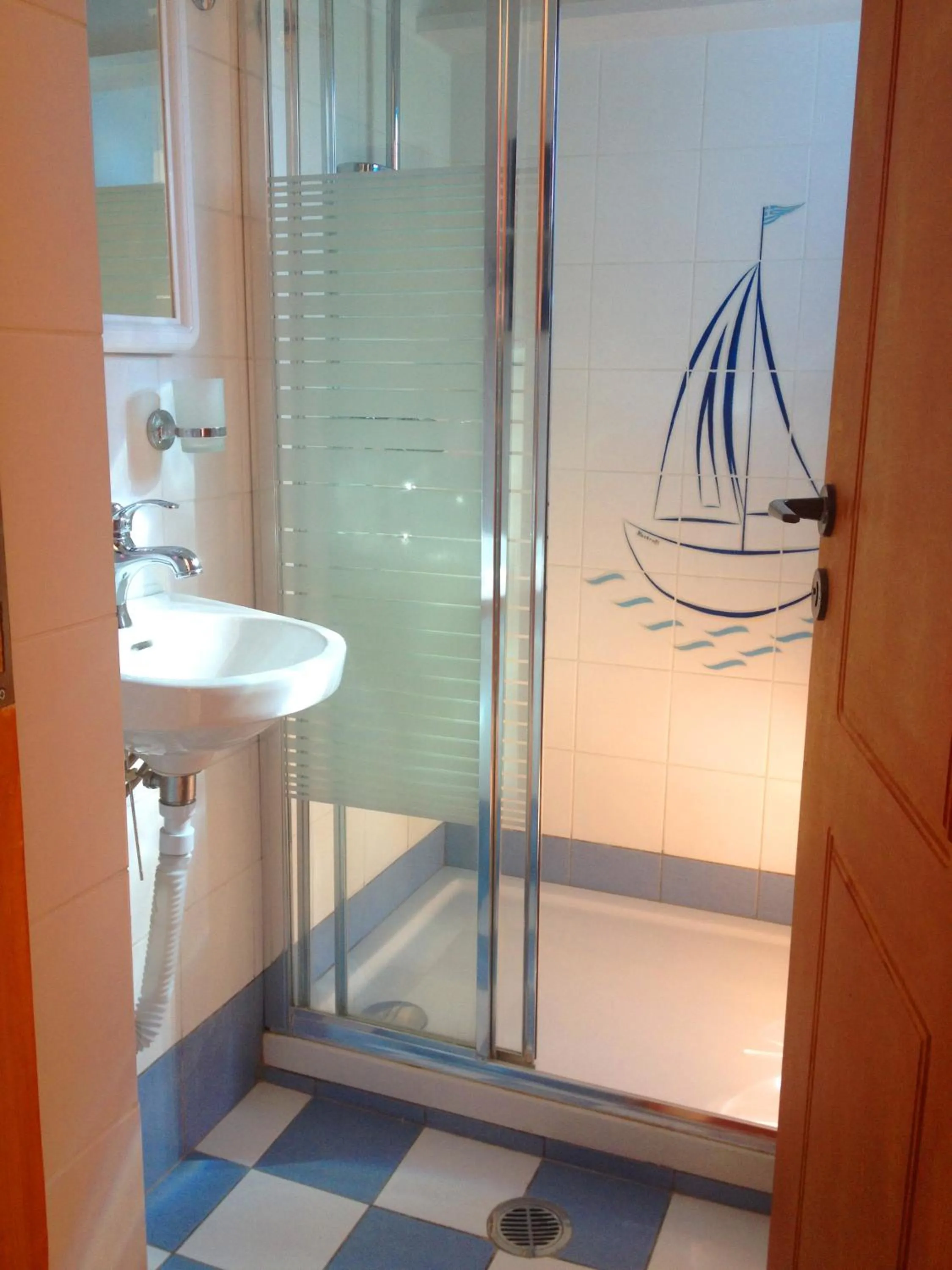 Shower in Mantraki Hotel Apartments