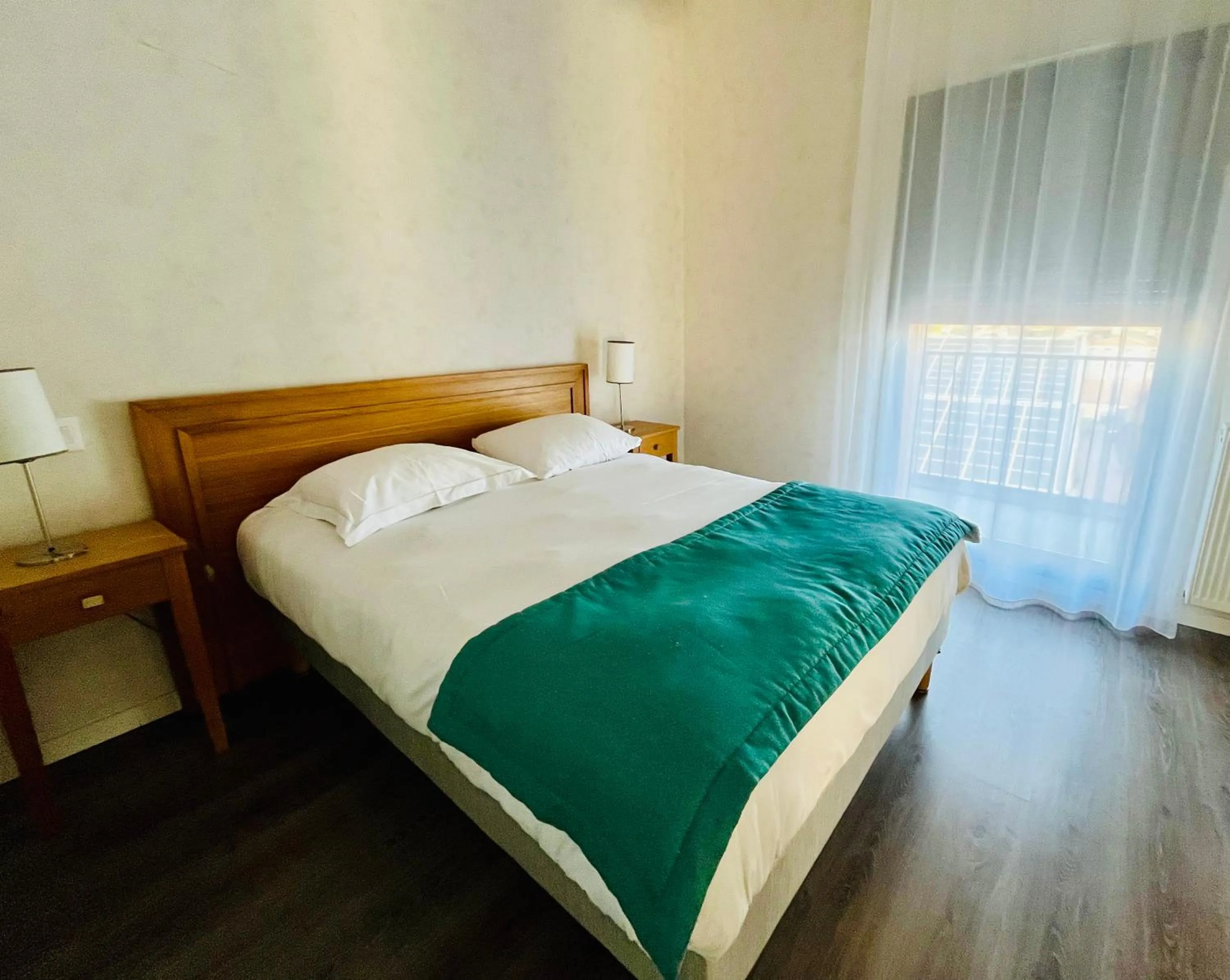 Photo of the whole room, Bed in Domitys Le Millésime