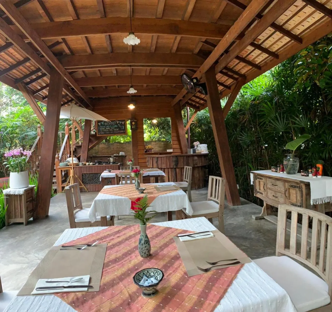 Breakfast in Amata Lanna Village อมตะล้านนาวิลเลจ