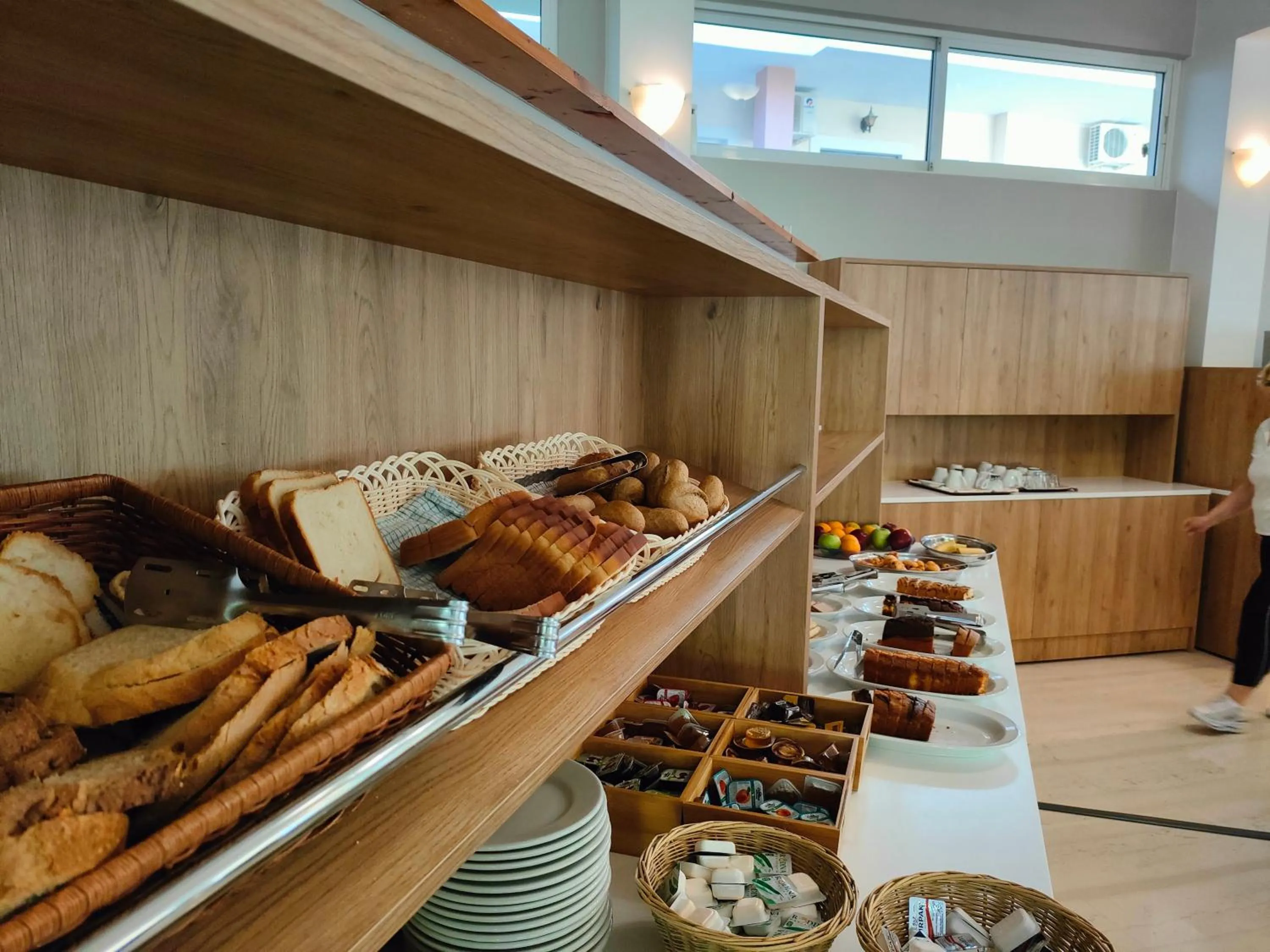 Food and drinks in Avra Beach Hotel