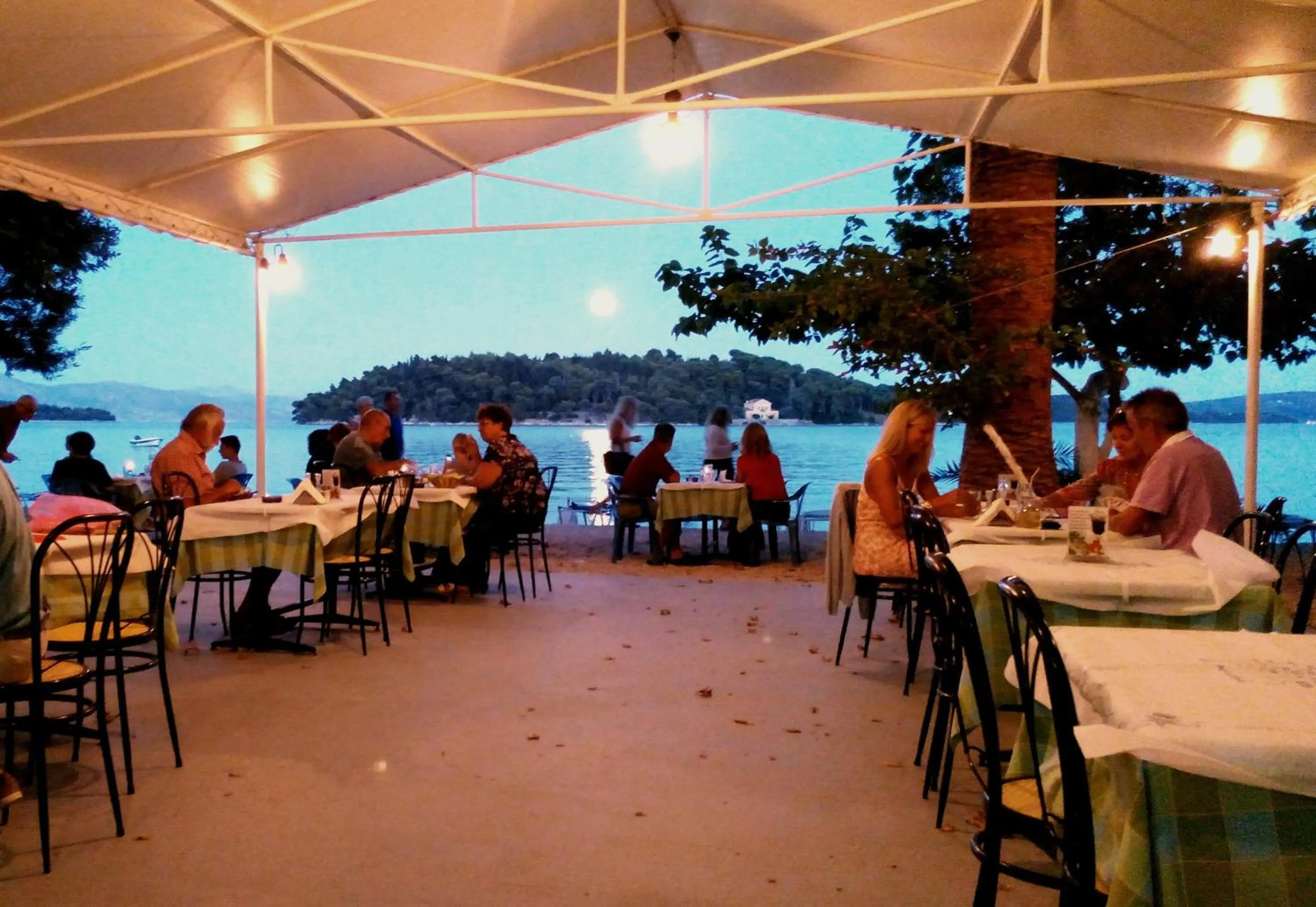 Restaurant/places to eat in Avra Beach Hotel