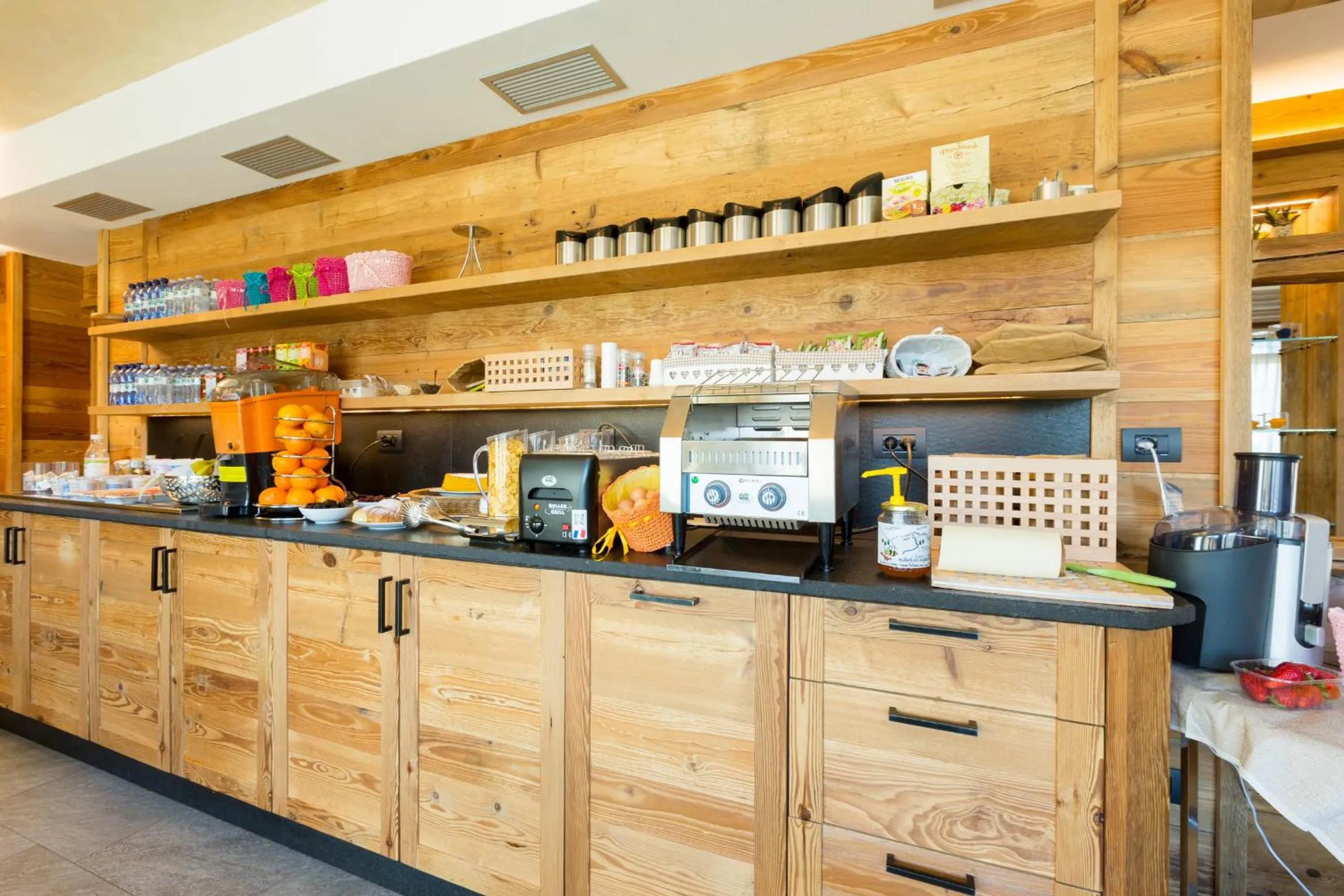 Lounge or bar in Green Rose