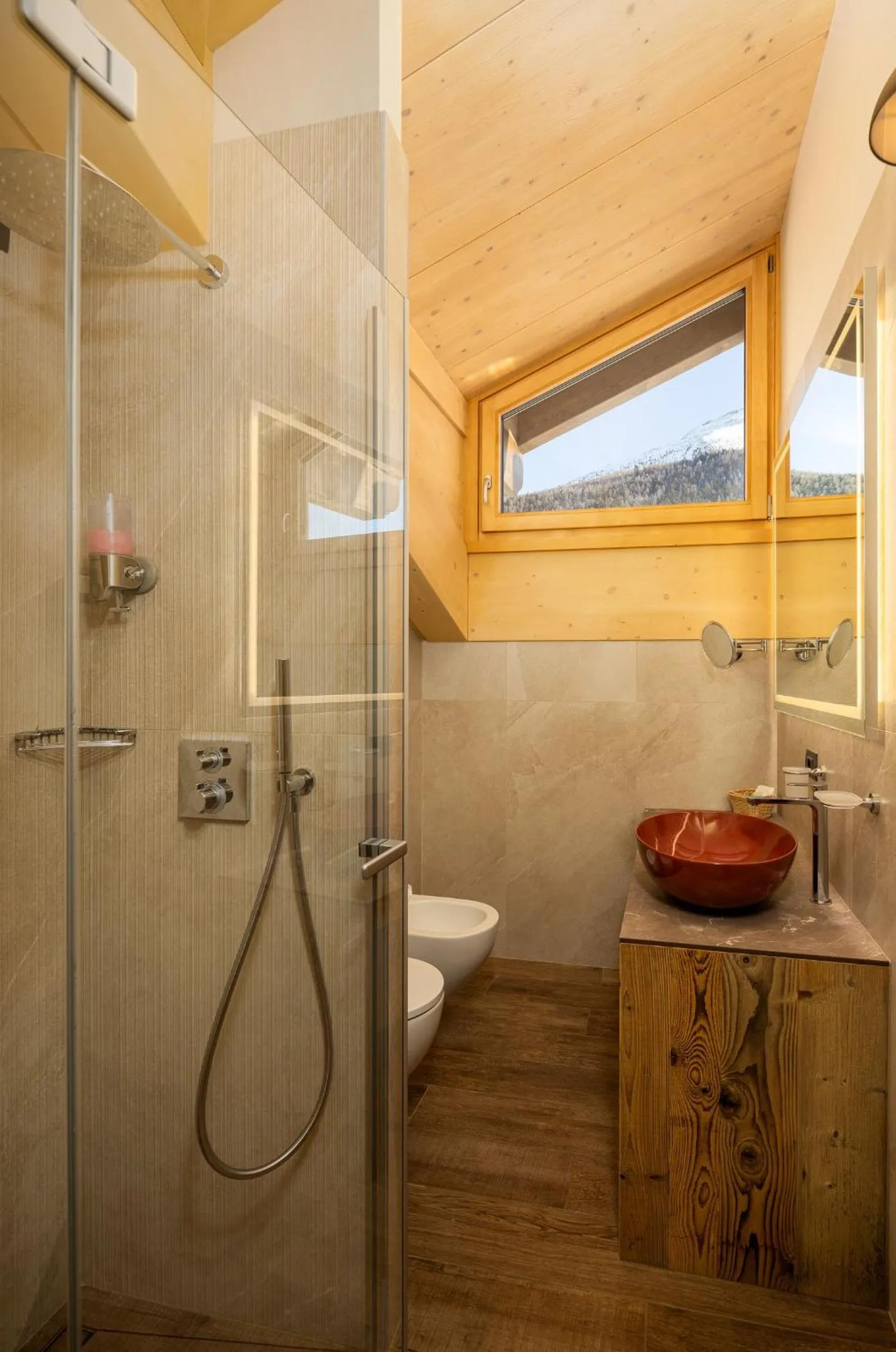 Bathroom in Green Rose