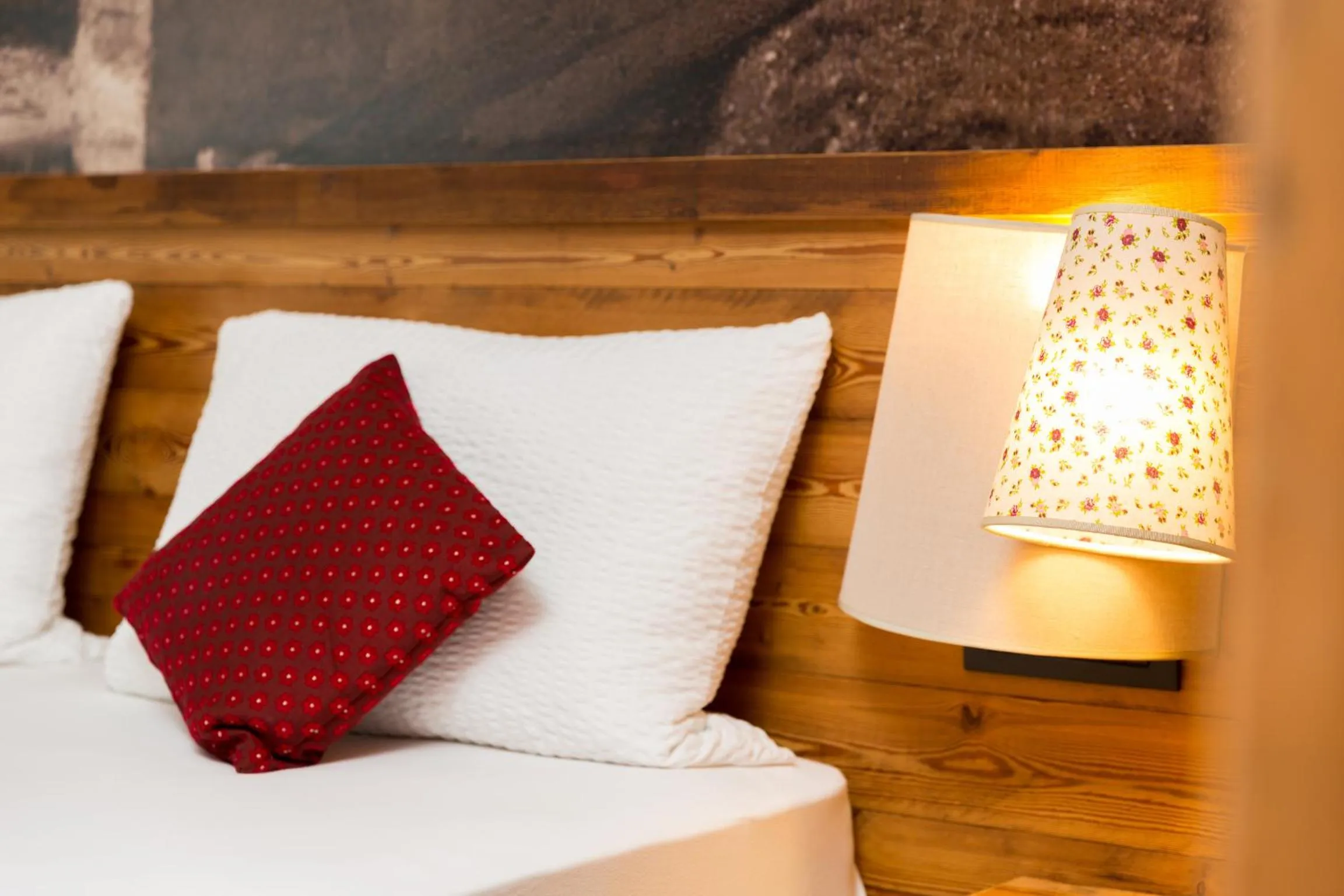 Shower, Bed in Green Rose