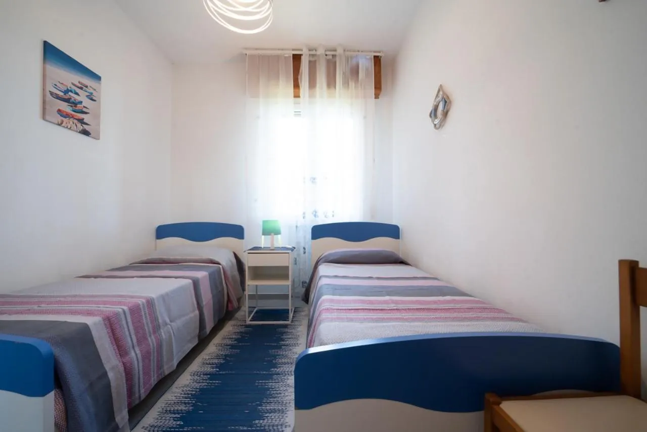 Photo of the whole room, Bed in Azzurro lido adriano vista mare