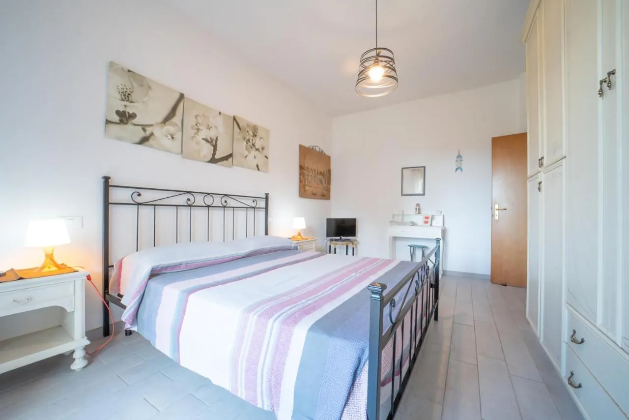 Photo of the whole room, Bed in Azzurro lido adriano vista mare