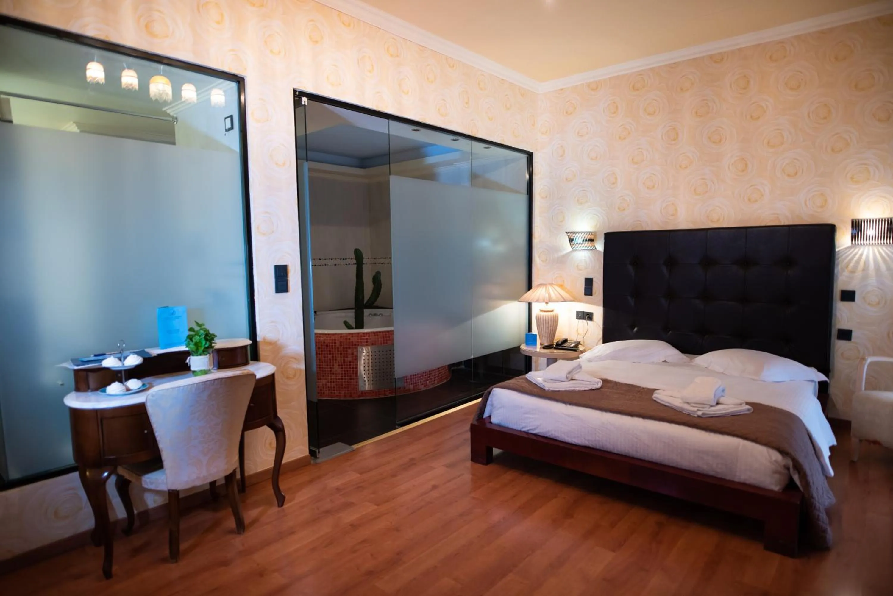 Bed in Anastazia Luxury Suites & Spa
