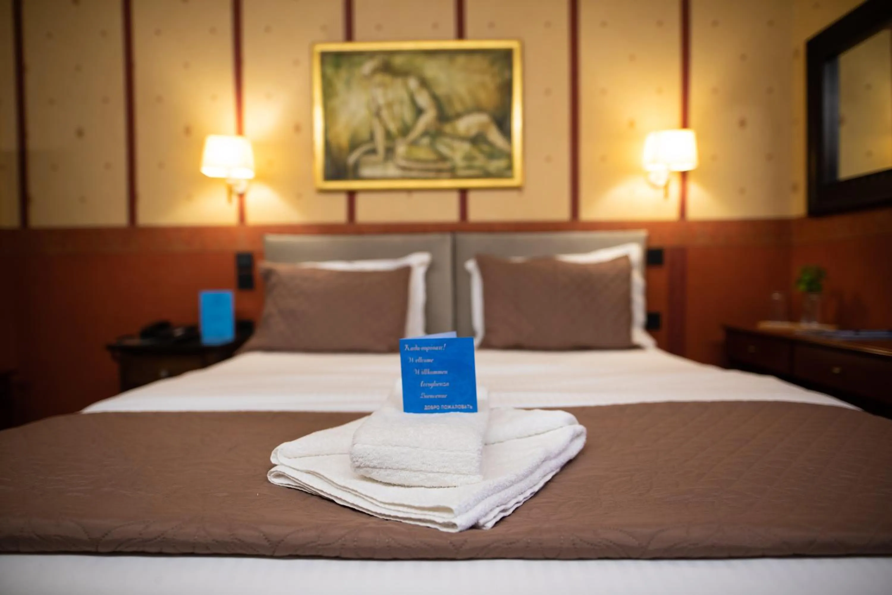 Bed in Anastazia Luxury Suites & Spa