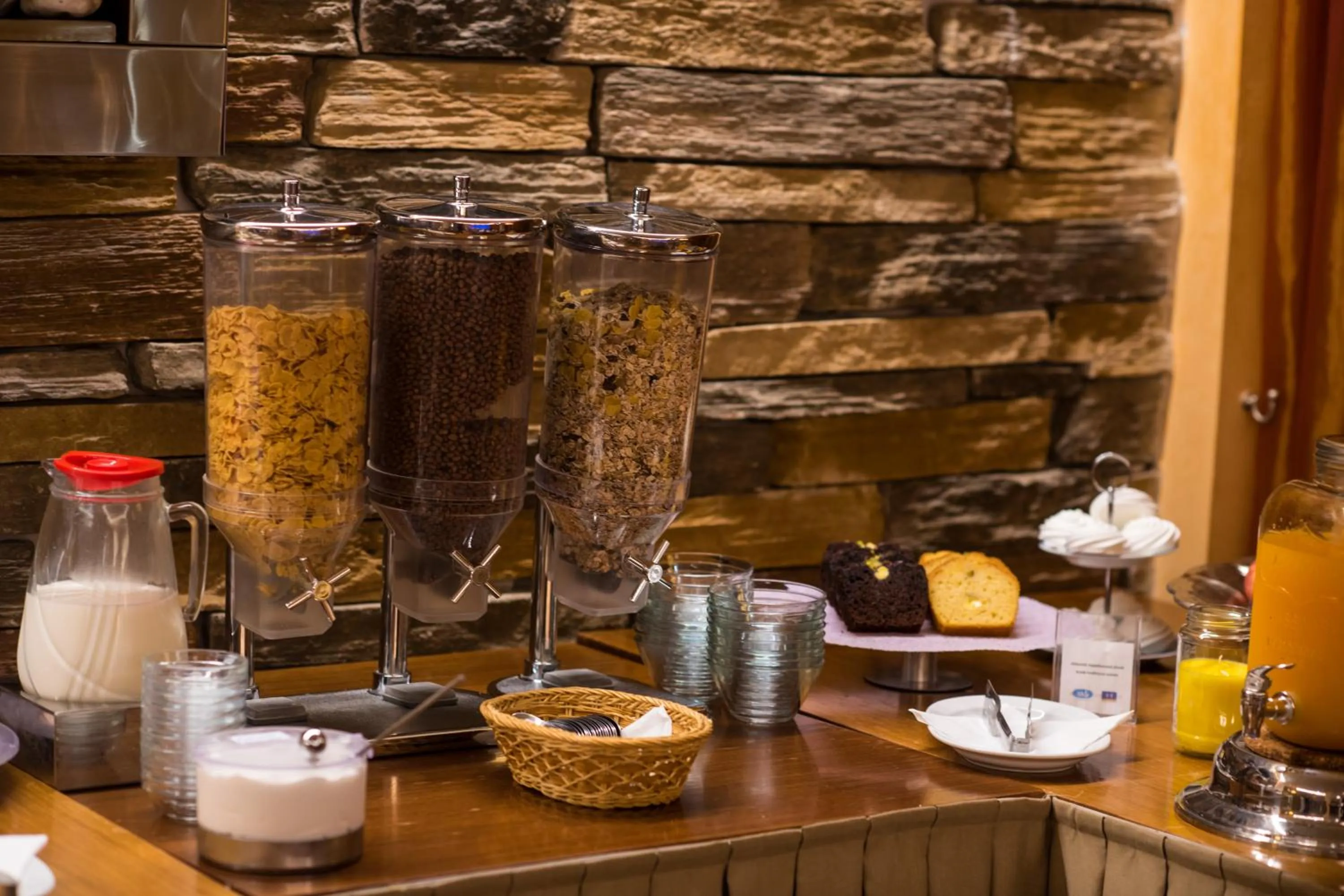 Breakfast in Anastazia Luxury Suites & Spa