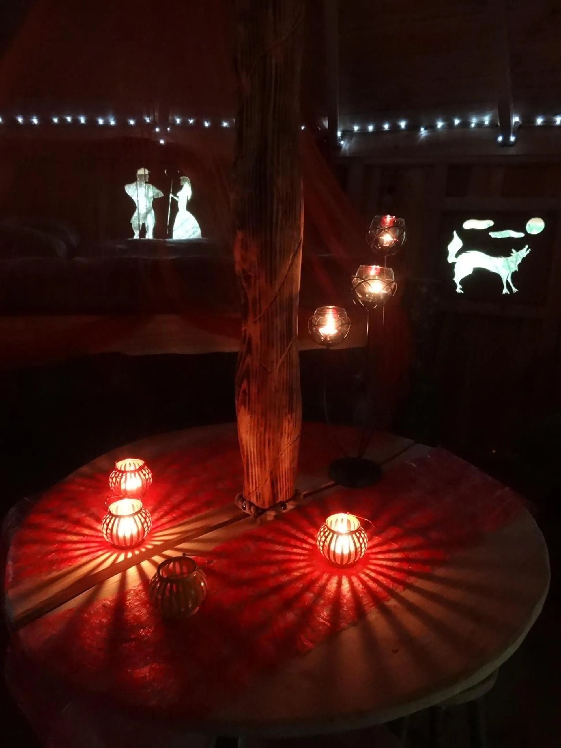 Decorative detail in Les Cabanes De Pyrene