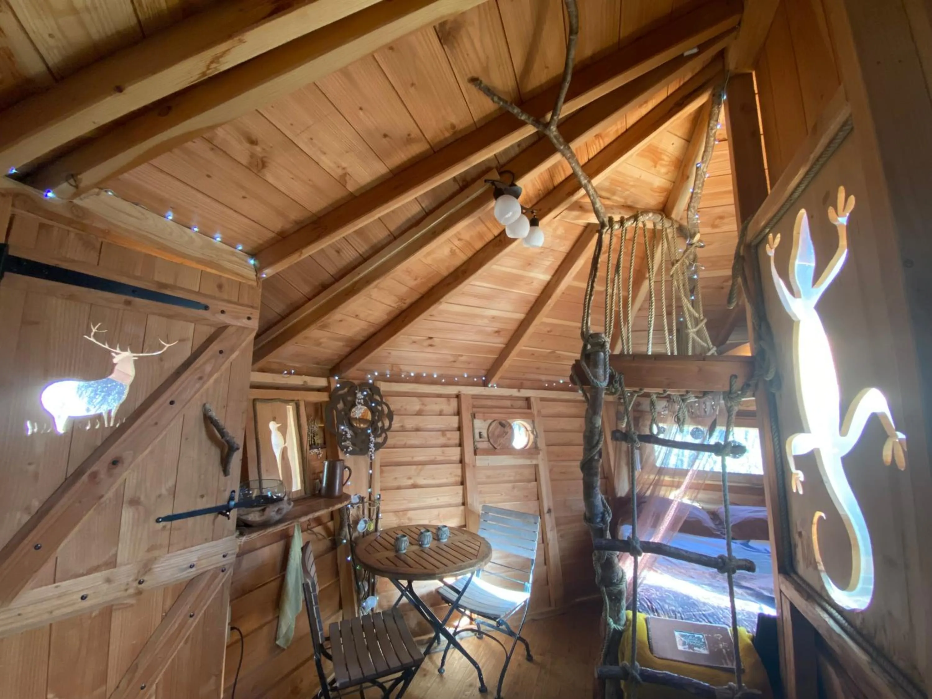 Photo of the whole room in Les Cabanes De Pyrene