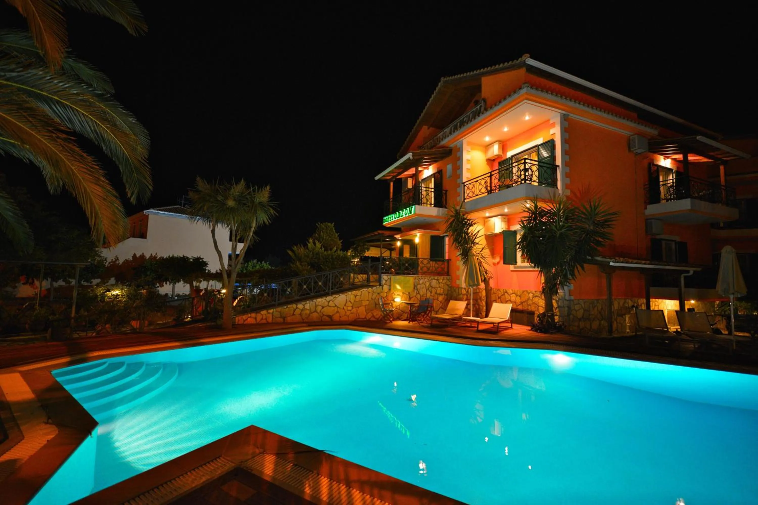 Facade/entrance in Hotel Odeon