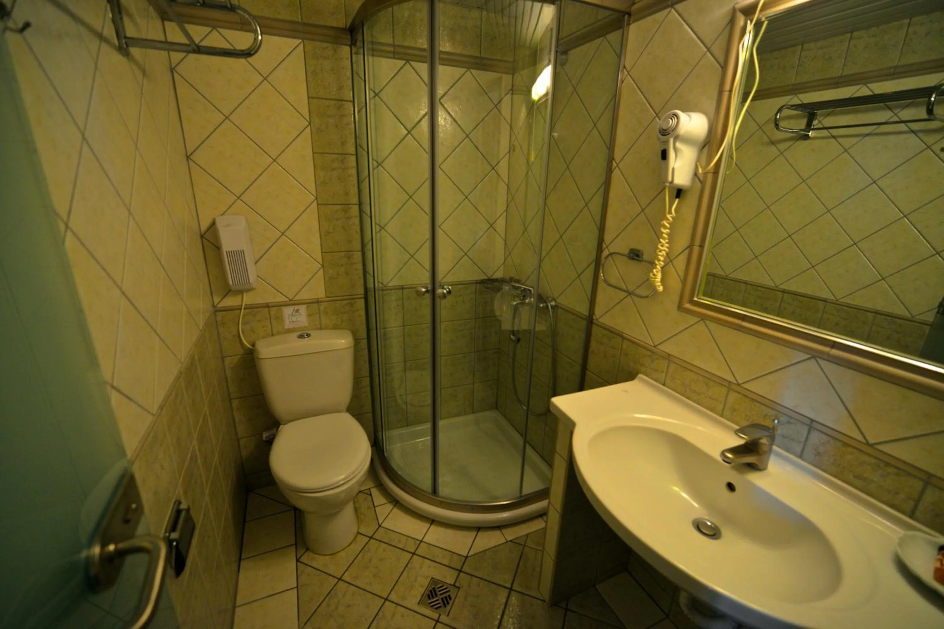 Bathroom in Hotel Odeon