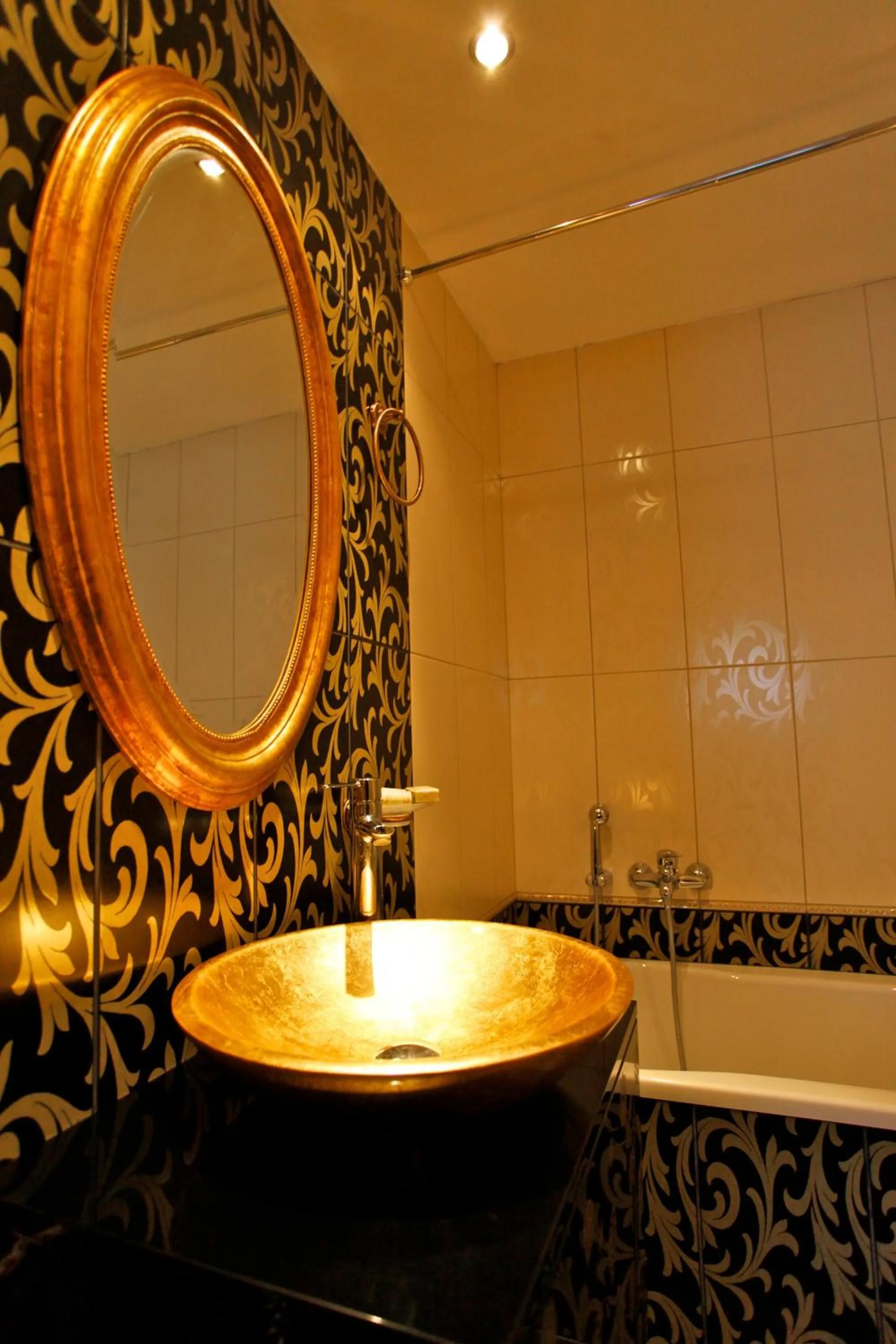 Bathroom in Hotel Odeon