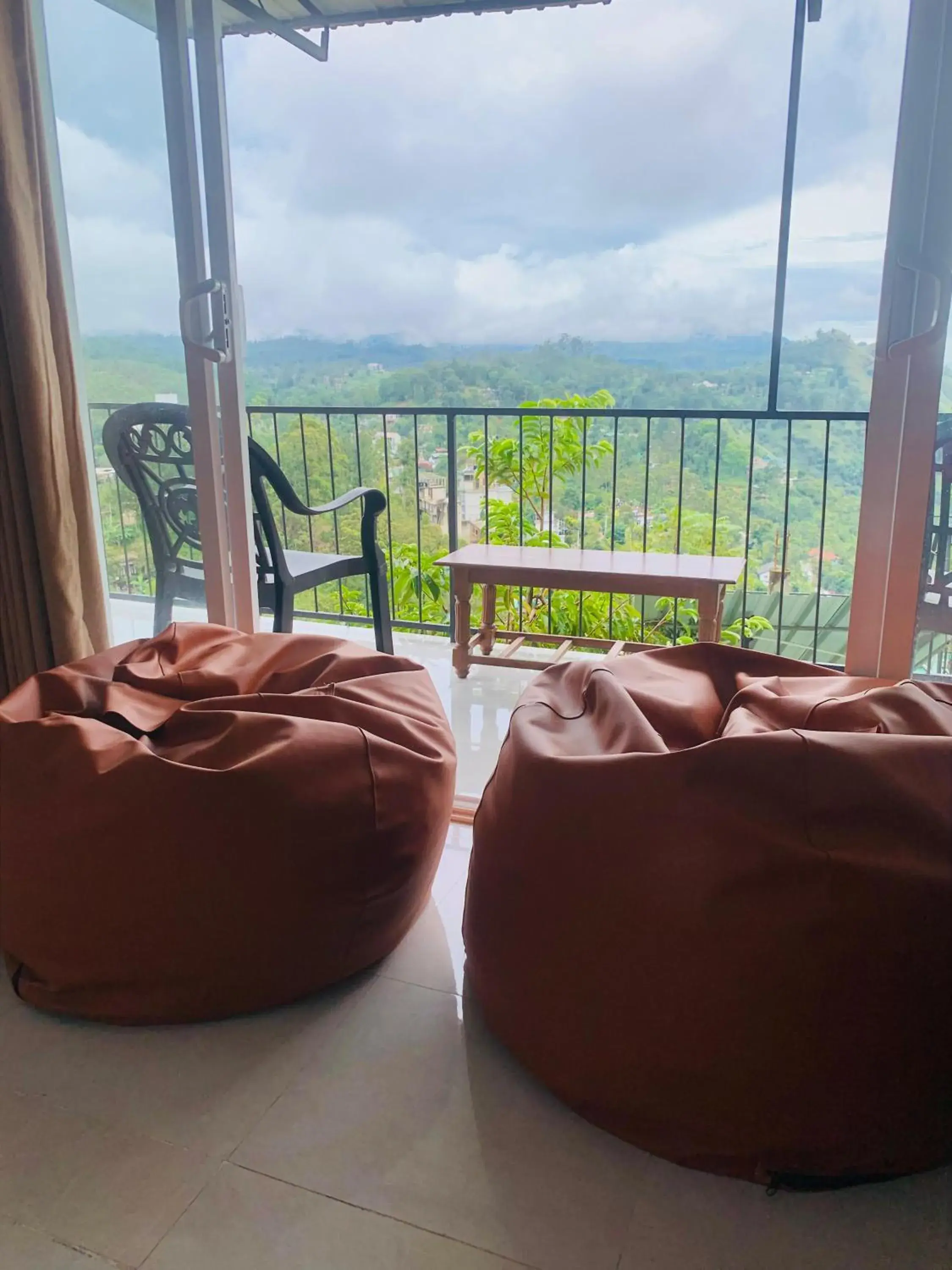 Double Room with Balcony in Maple home stay and cottage Double Room with Balcony in Maple home stay and cottage