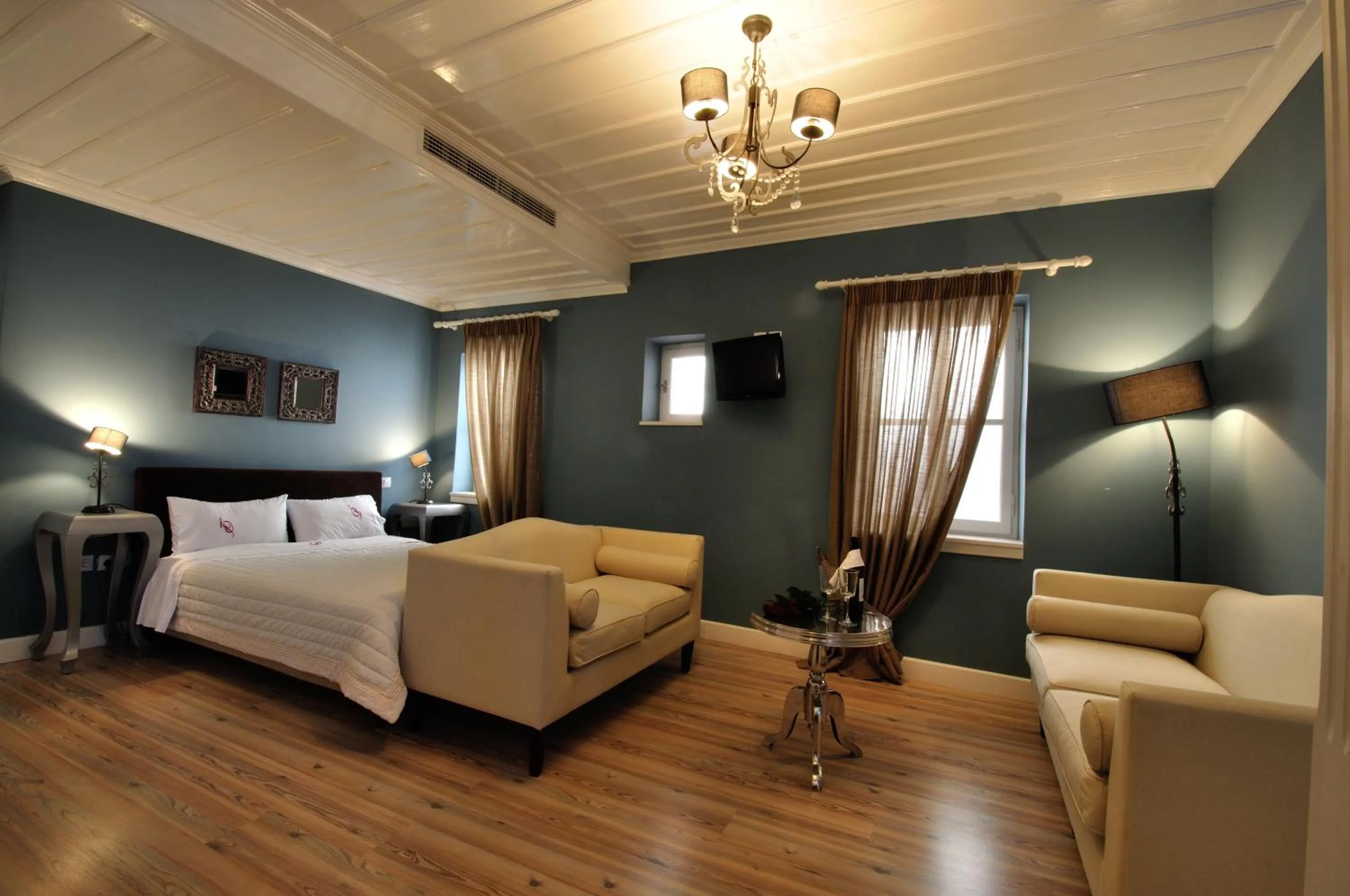 Photo of the whole room, Bed in il Palazzo Rooms & Suites