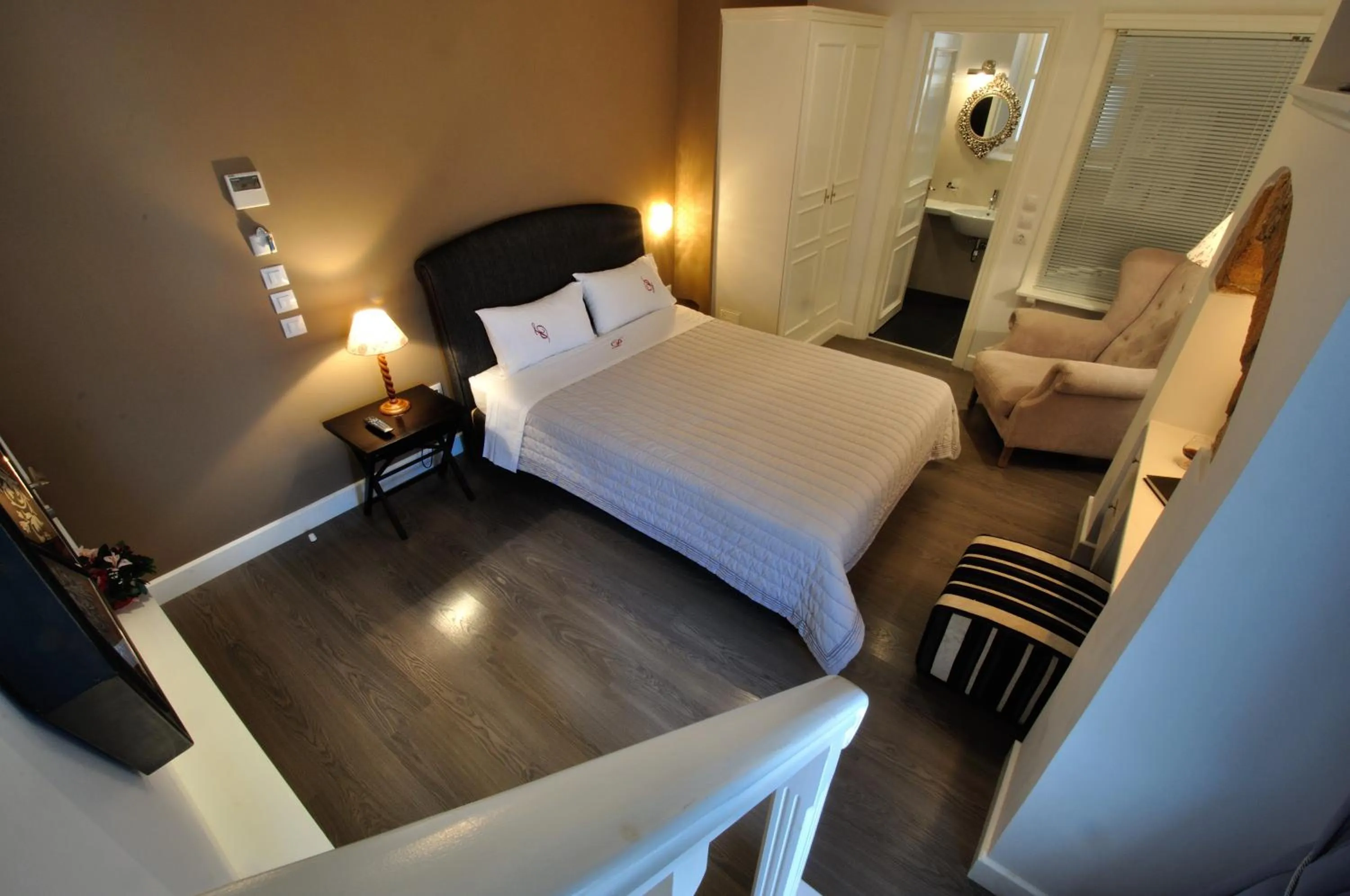 Photo of the whole room, Bed in il Palazzo Rooms & Suites