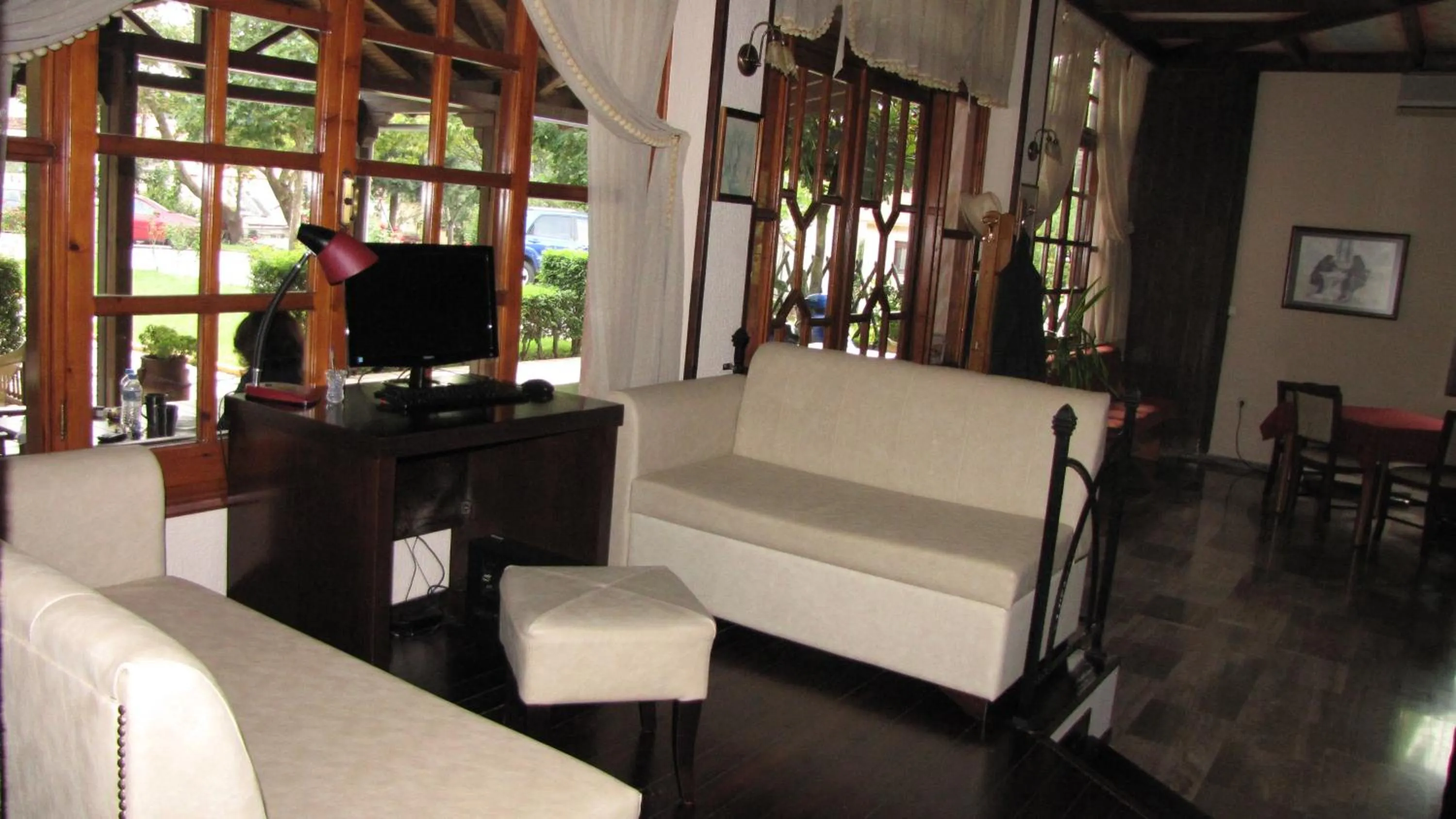 Lobby or reception in Spanias Hotel