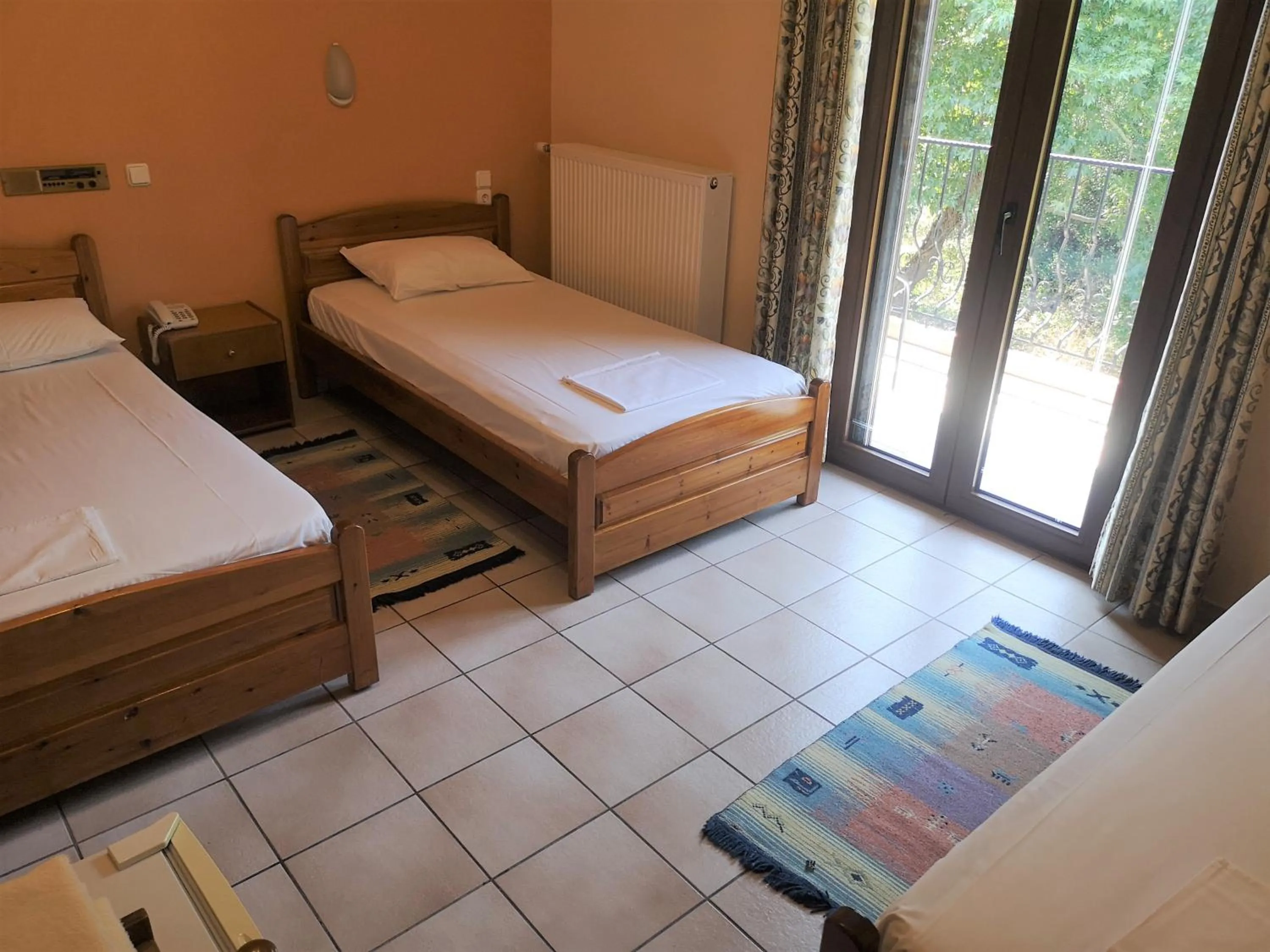 Photo of the whole room, Bed in Spanias Hotel