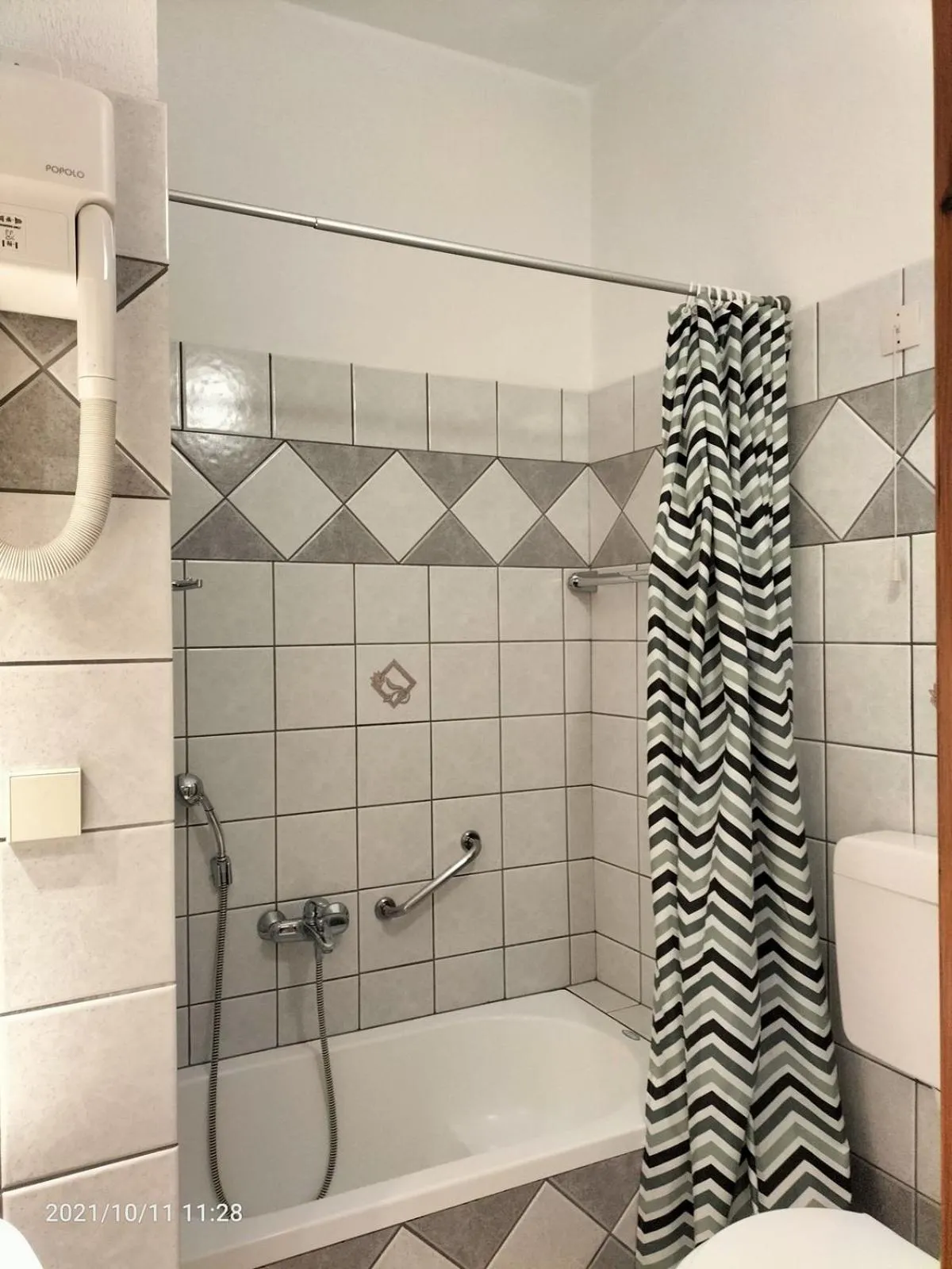 Bathroom in Spanias Hotel