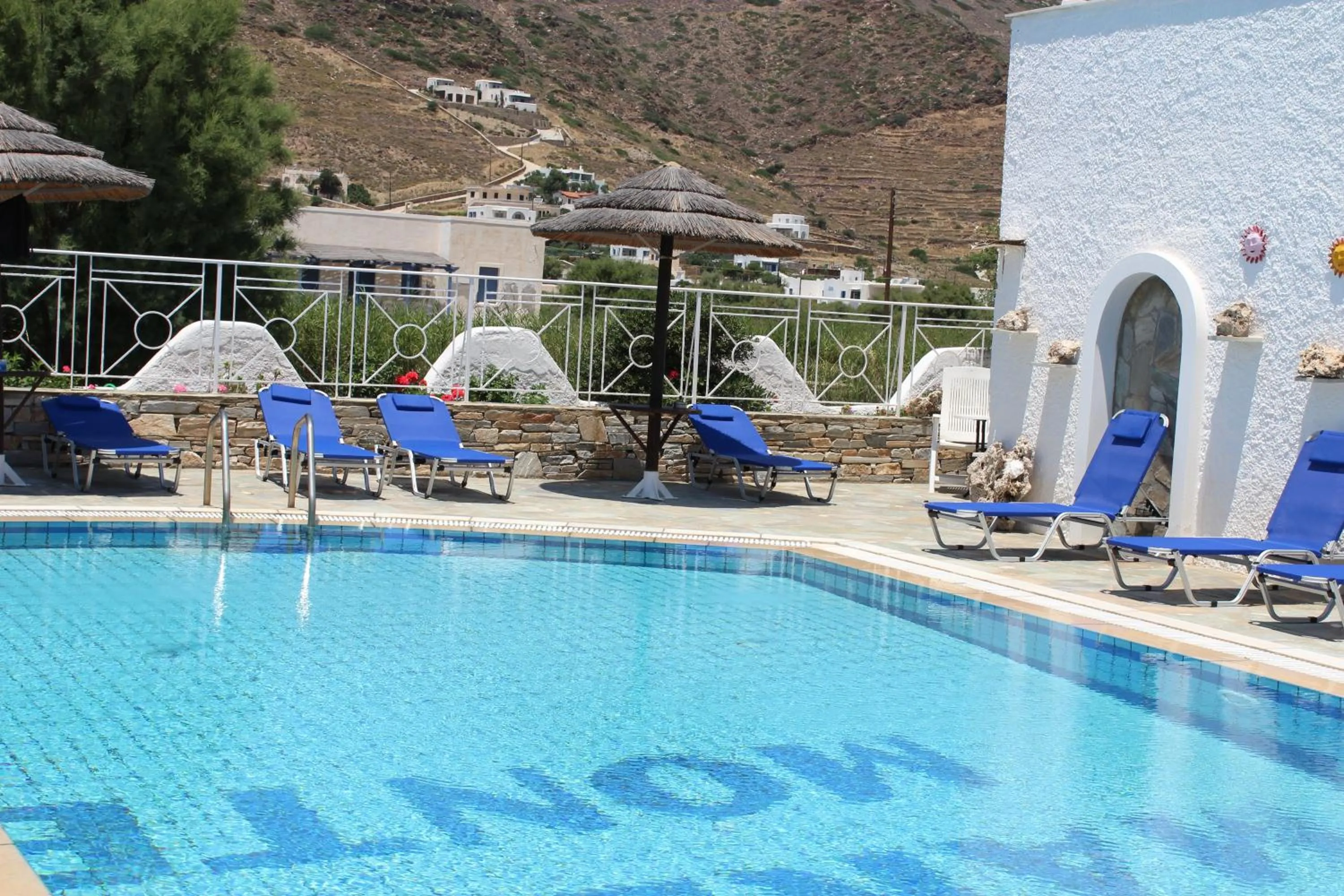 Swimming pool in Mare Monte