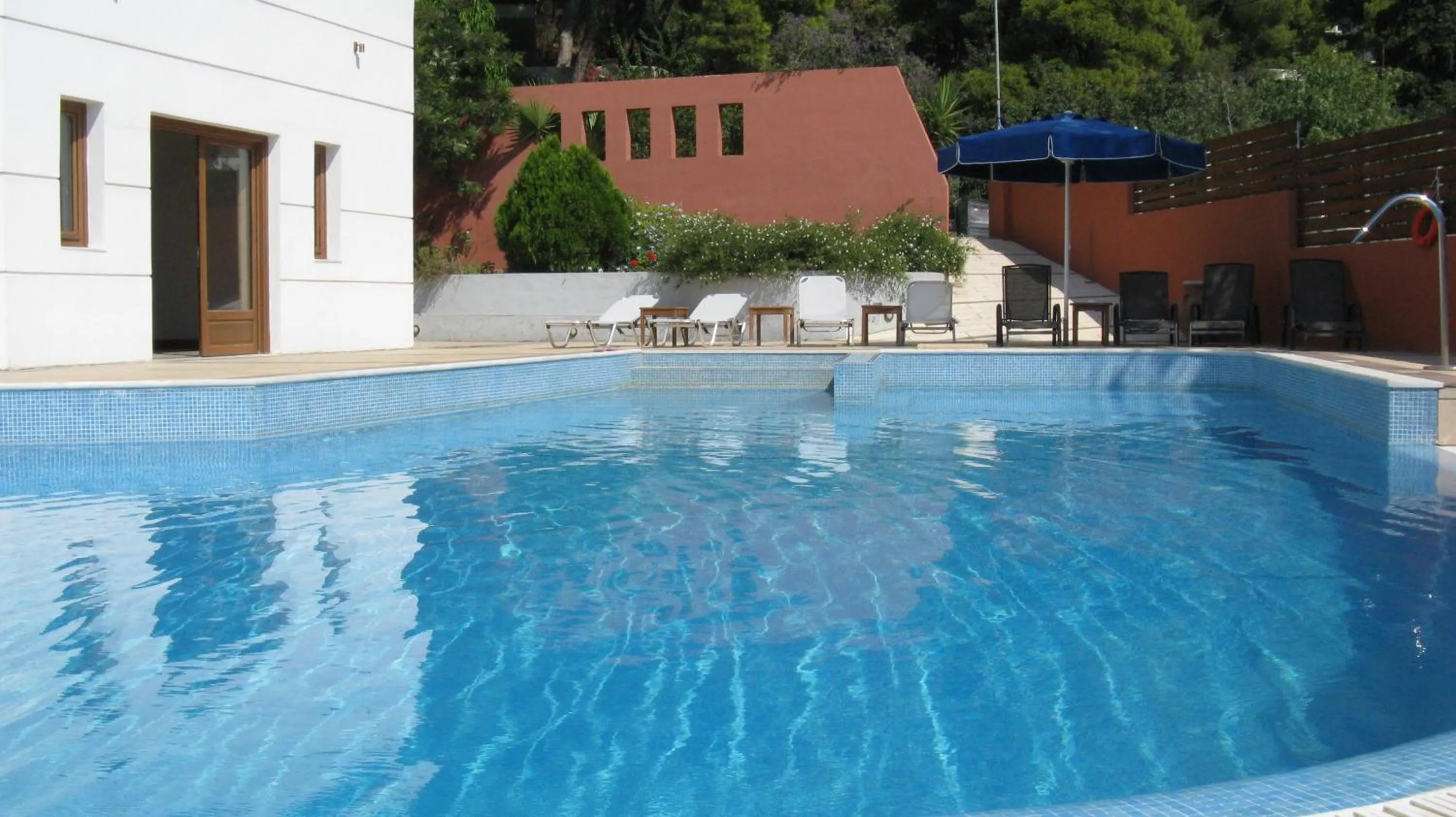 Pool view in Golden View