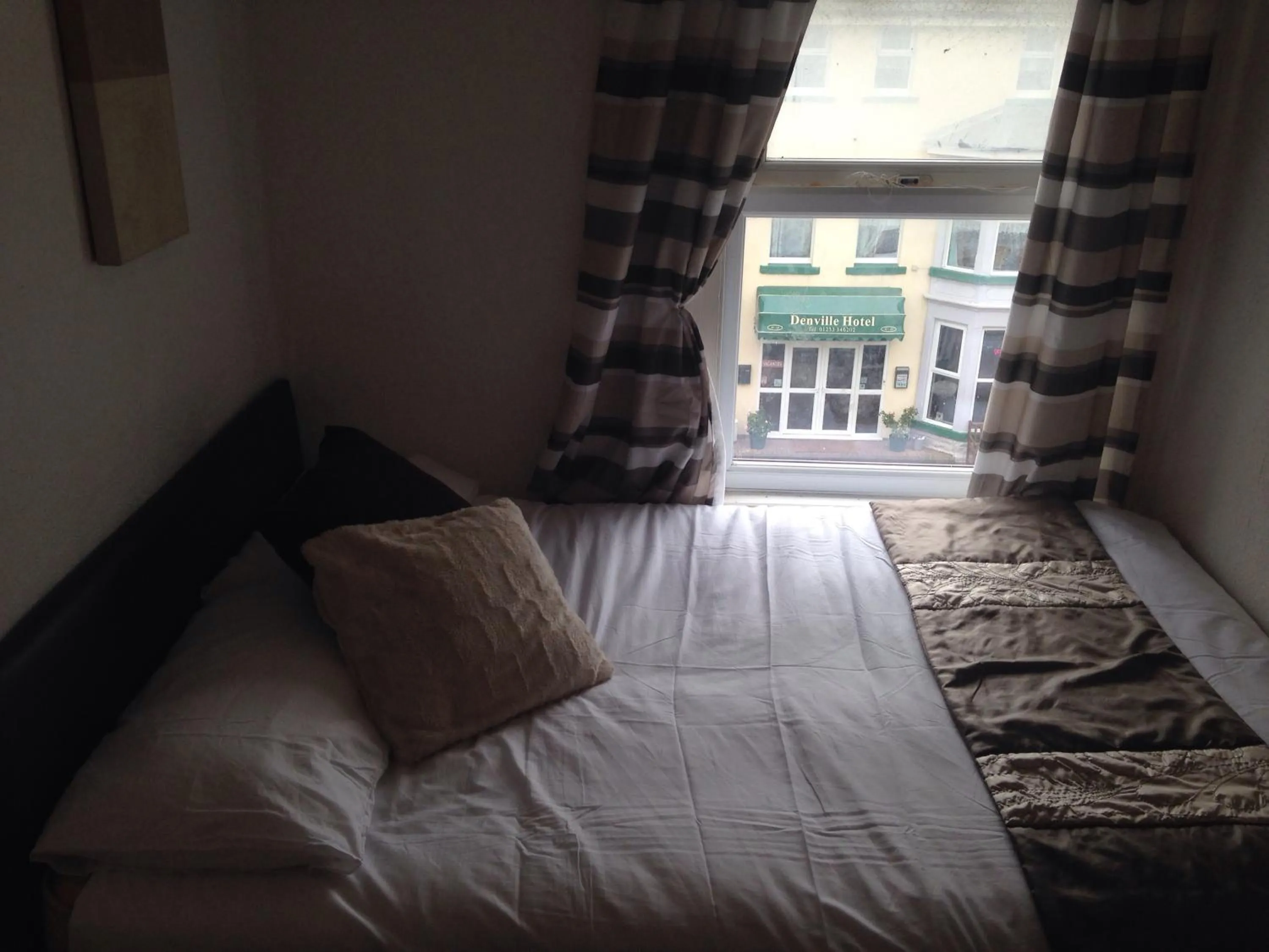 Bed in The Driftwood Hotel