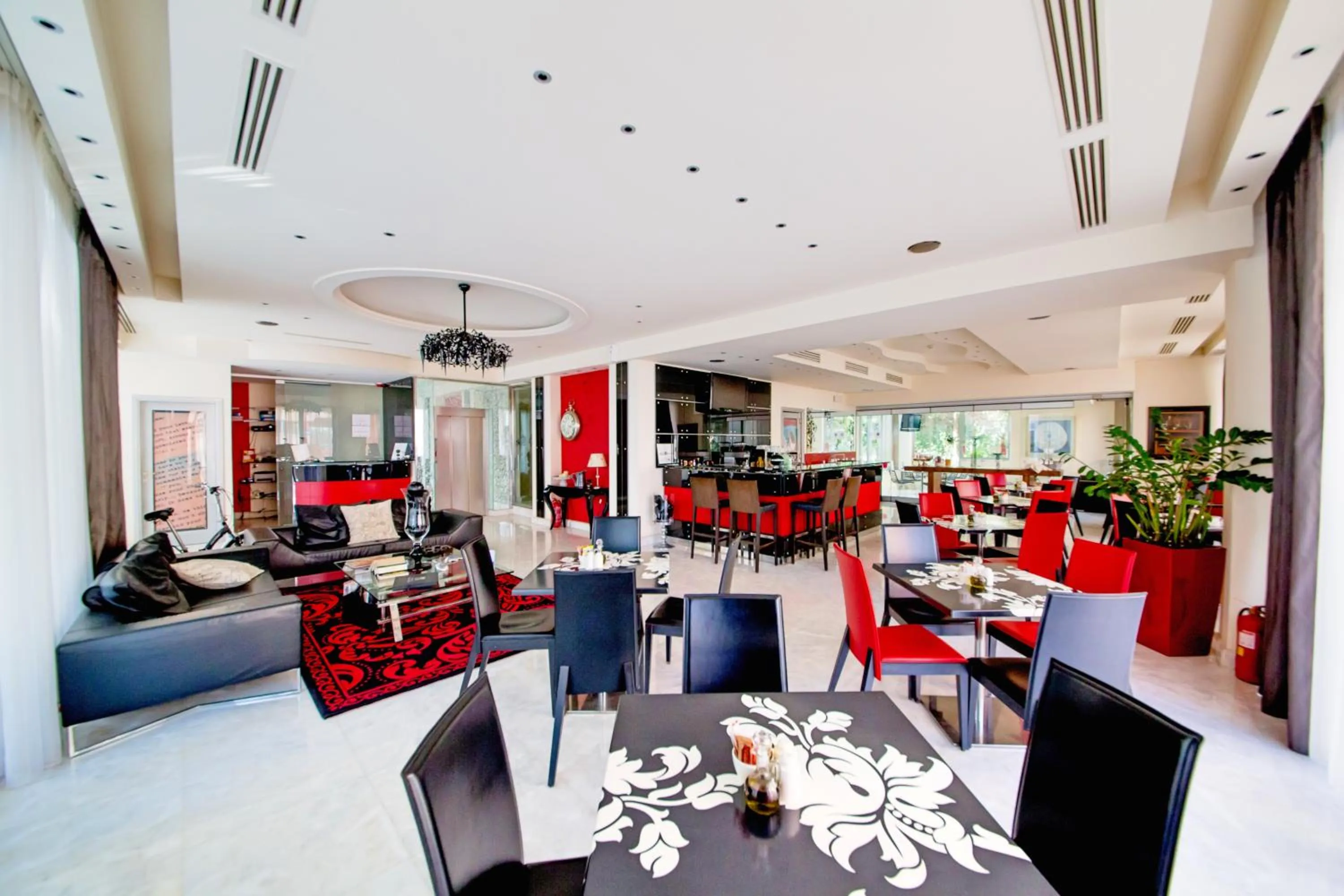 Restaurant/places to eat in Comfy Boutique Hotel