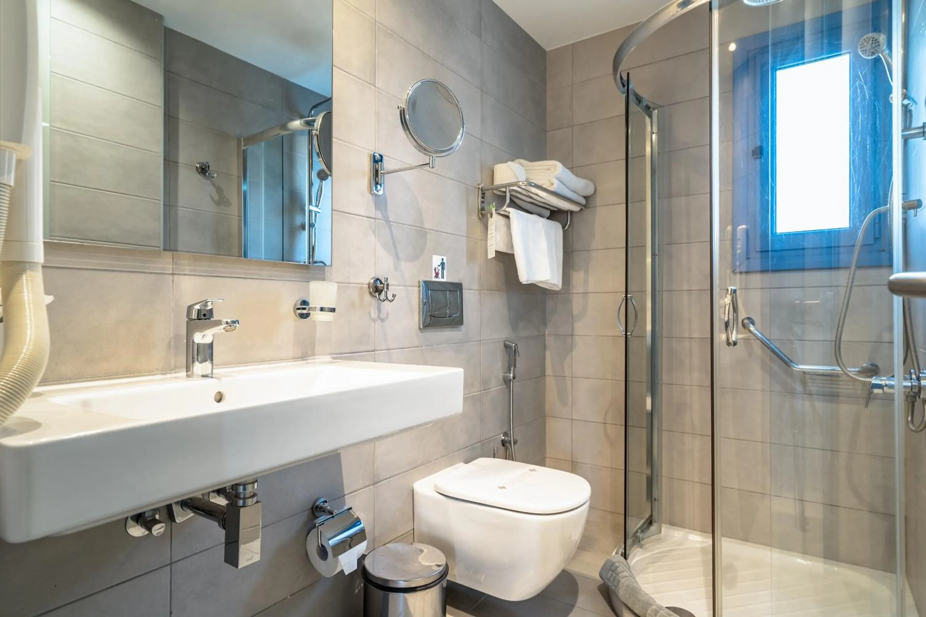 Porto Galini Seaside Resort & Spa