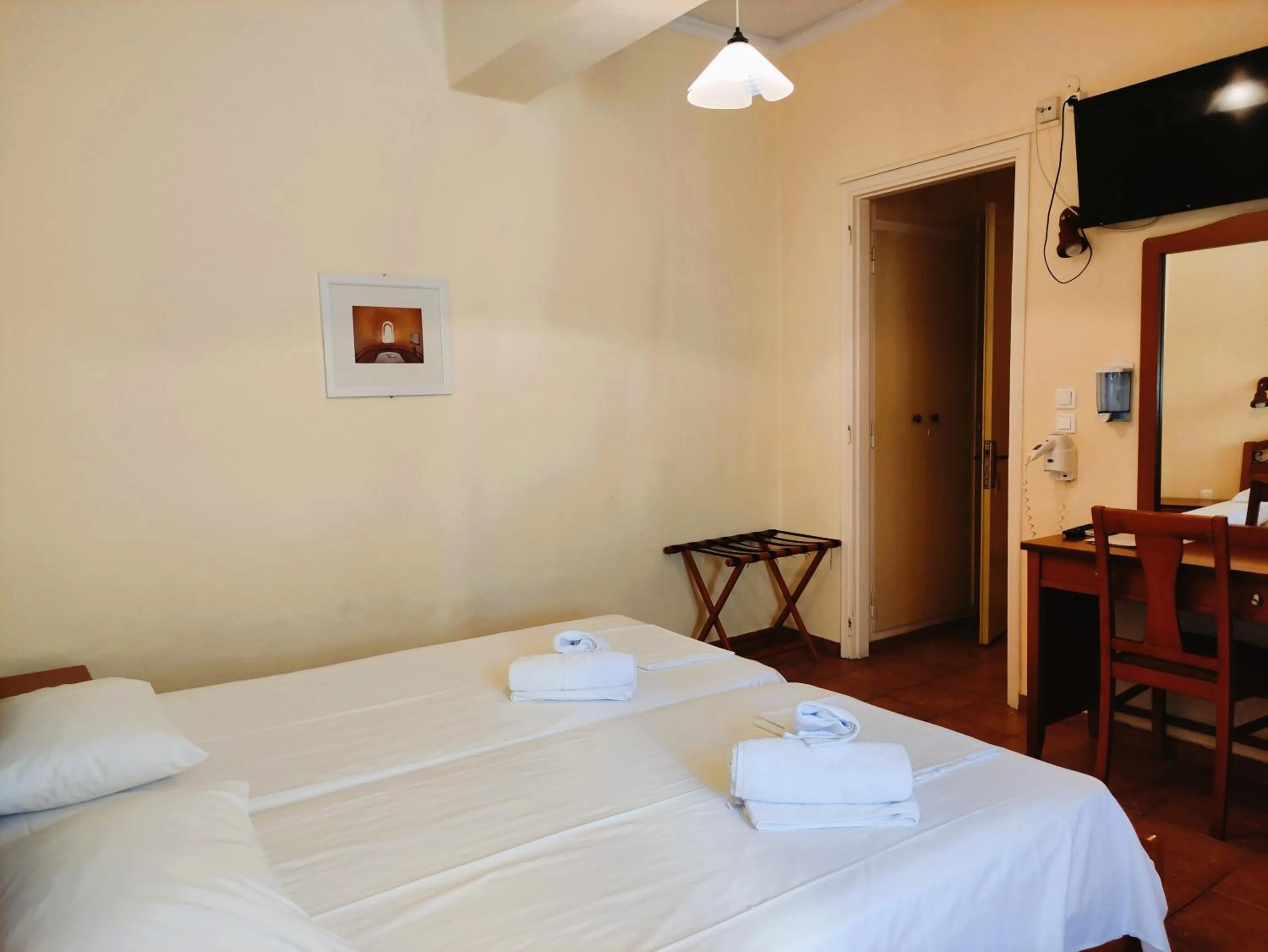 Photo of the whole room in A Hotel Faros