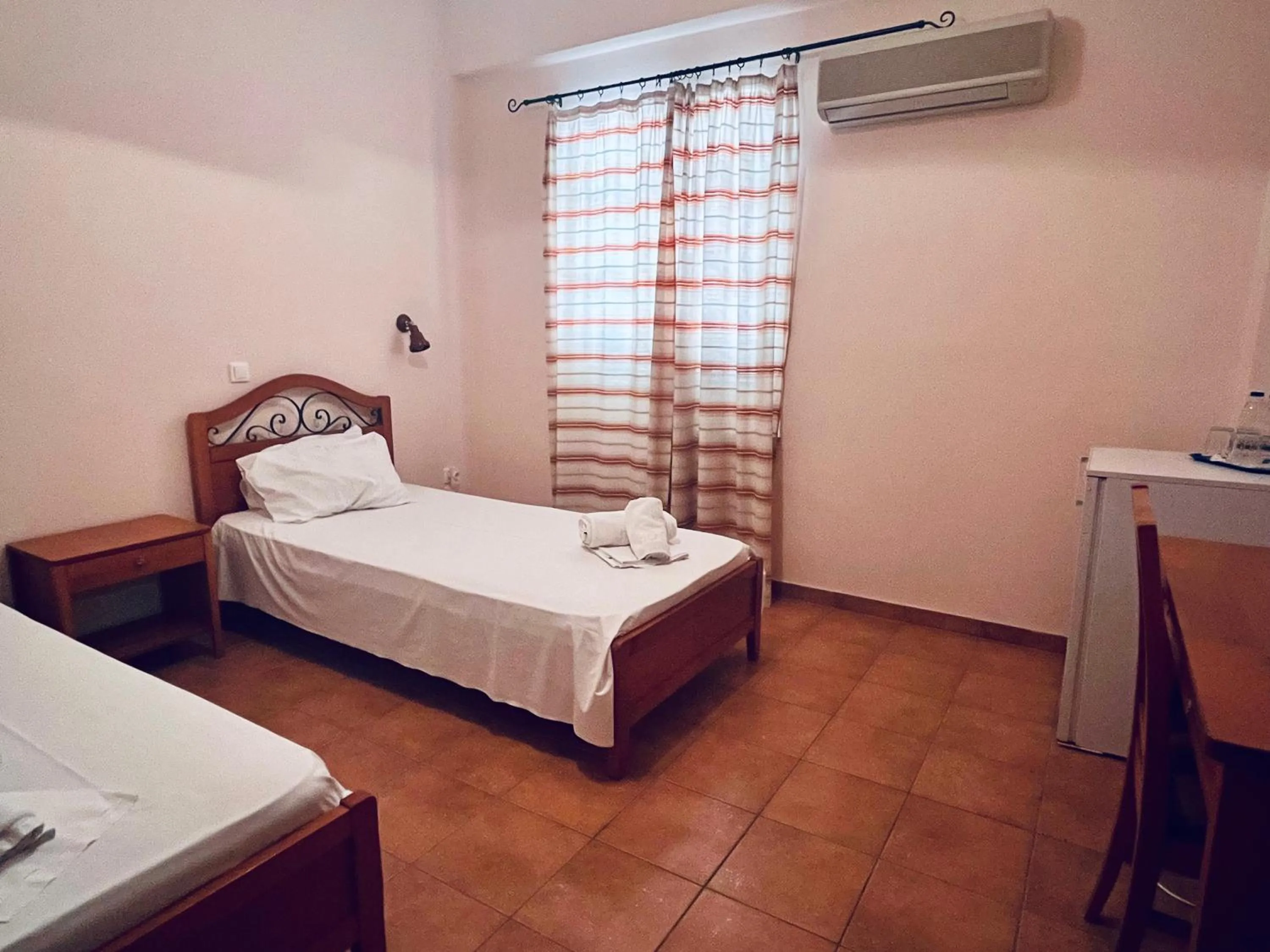 Photo of the whole room in A Hotel Faros