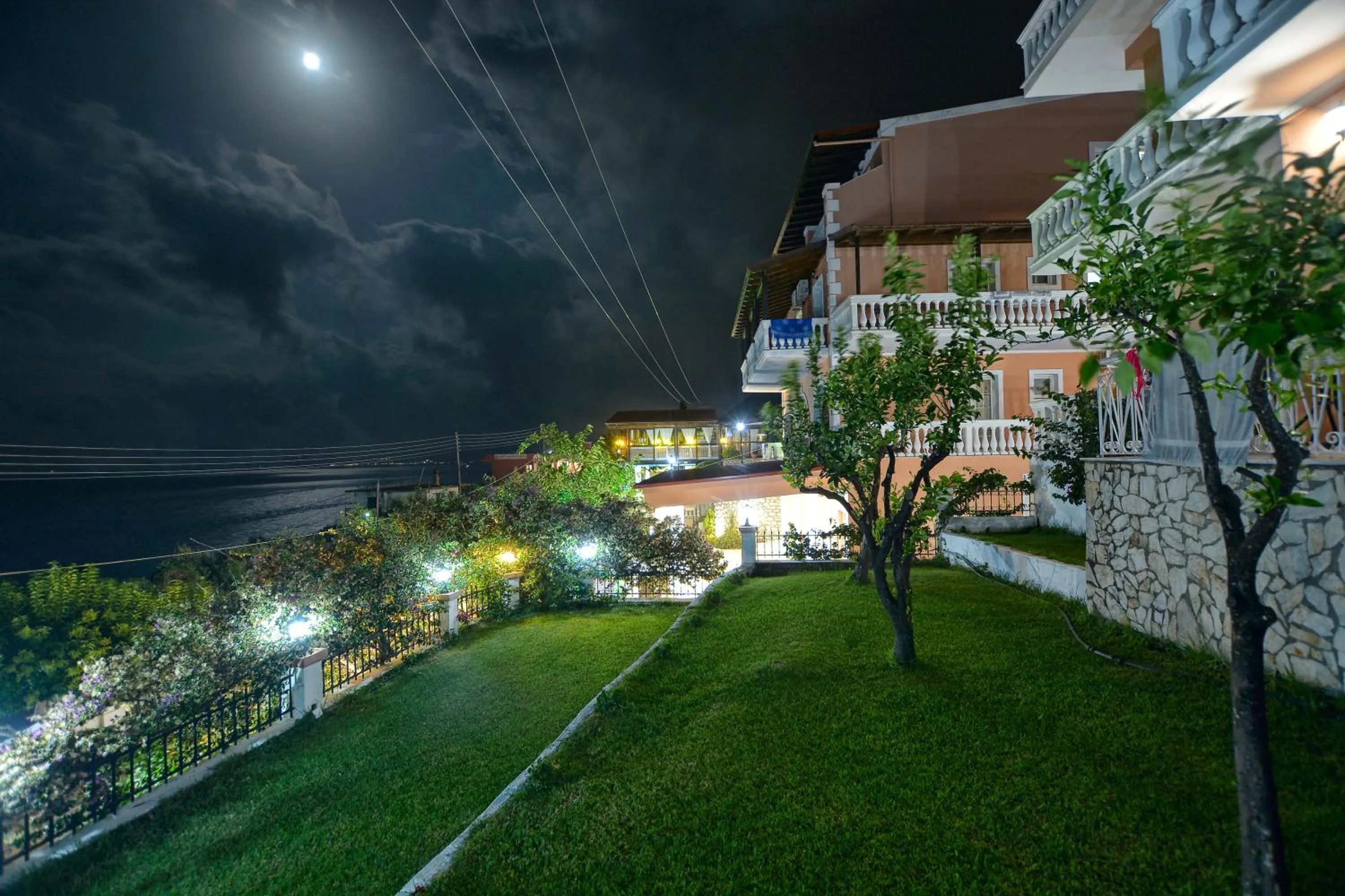 Garden in Lido Corfu Sun Hotel 4 Stars All-inclusive