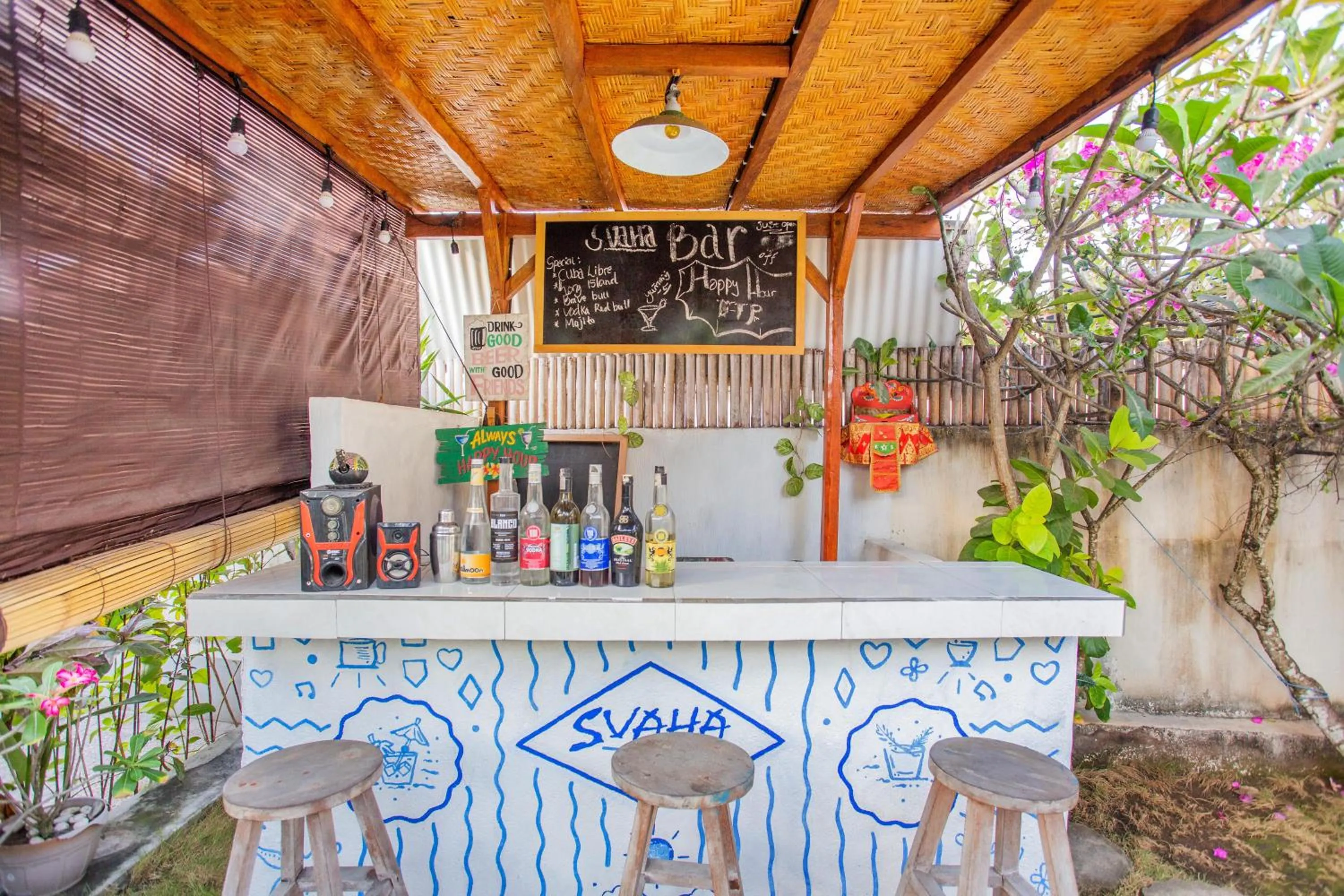 Restaurant/places to eat in Svaha Private Villas Ceningan