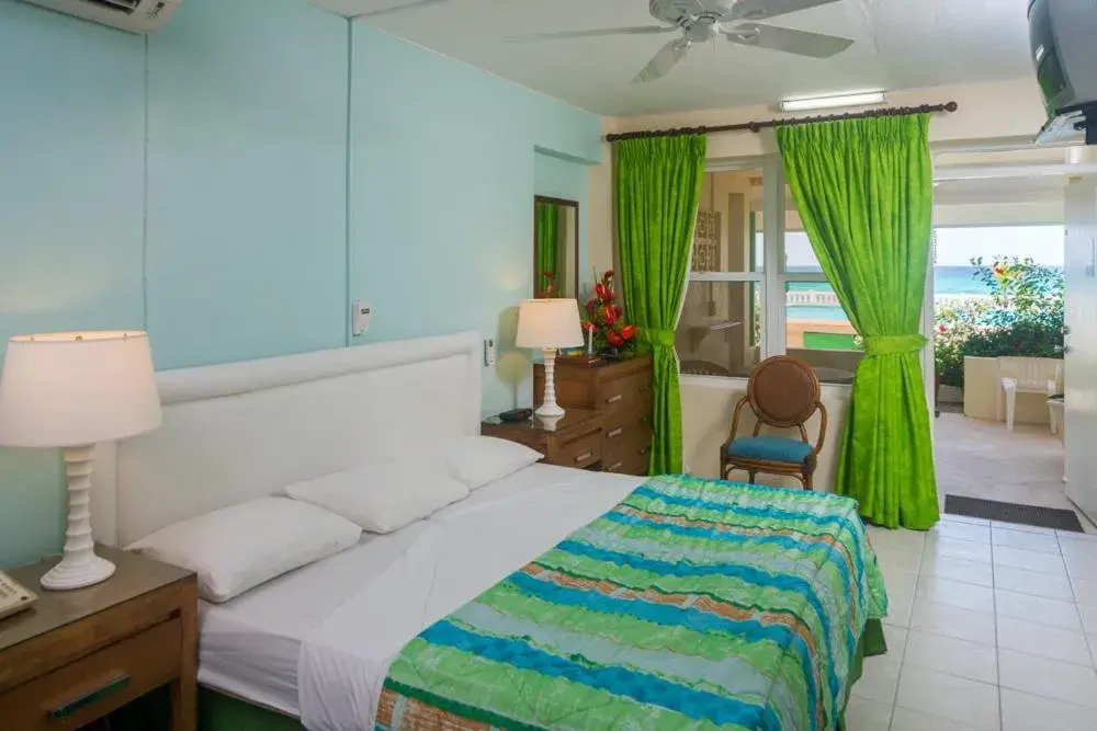 Pool Deck Studio in Rostrevor Hotel Pool Deck Studio in Rostrevor Hotel