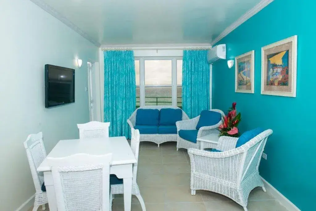 Ocean Front One Bedroom Suite in Rostrevor Hotel Ocean Front One Bedroom Suite in Rostrevor Hotel