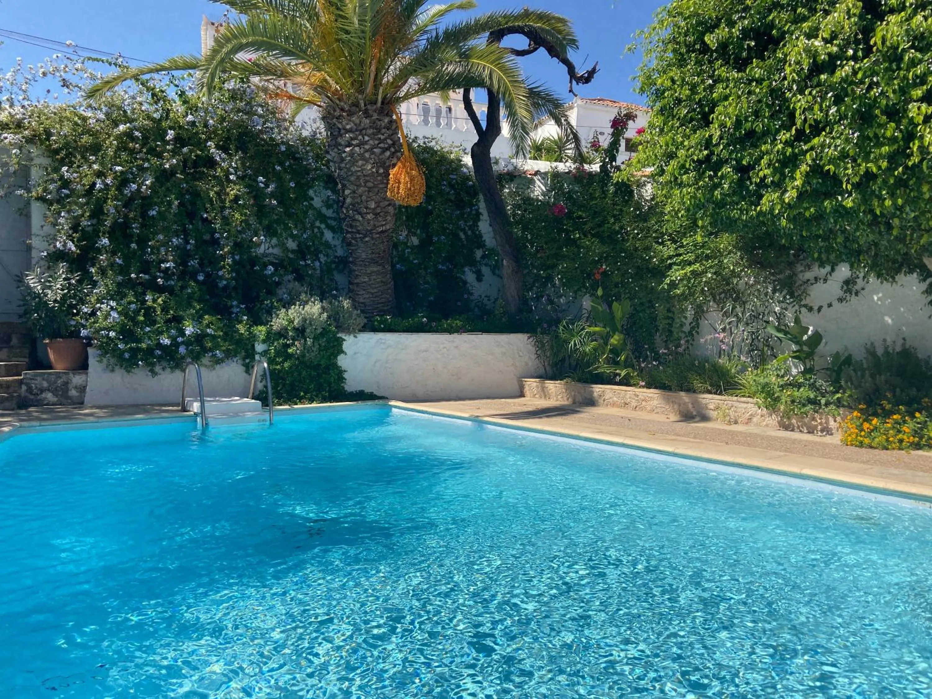 Swimming pool in Economou Mansion