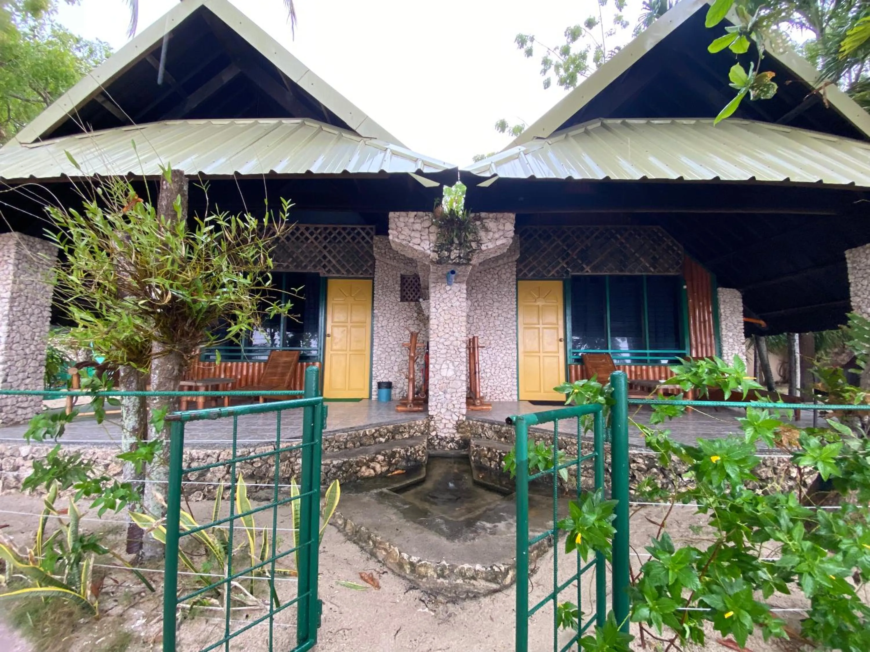 Ravenala Beach Bungalows