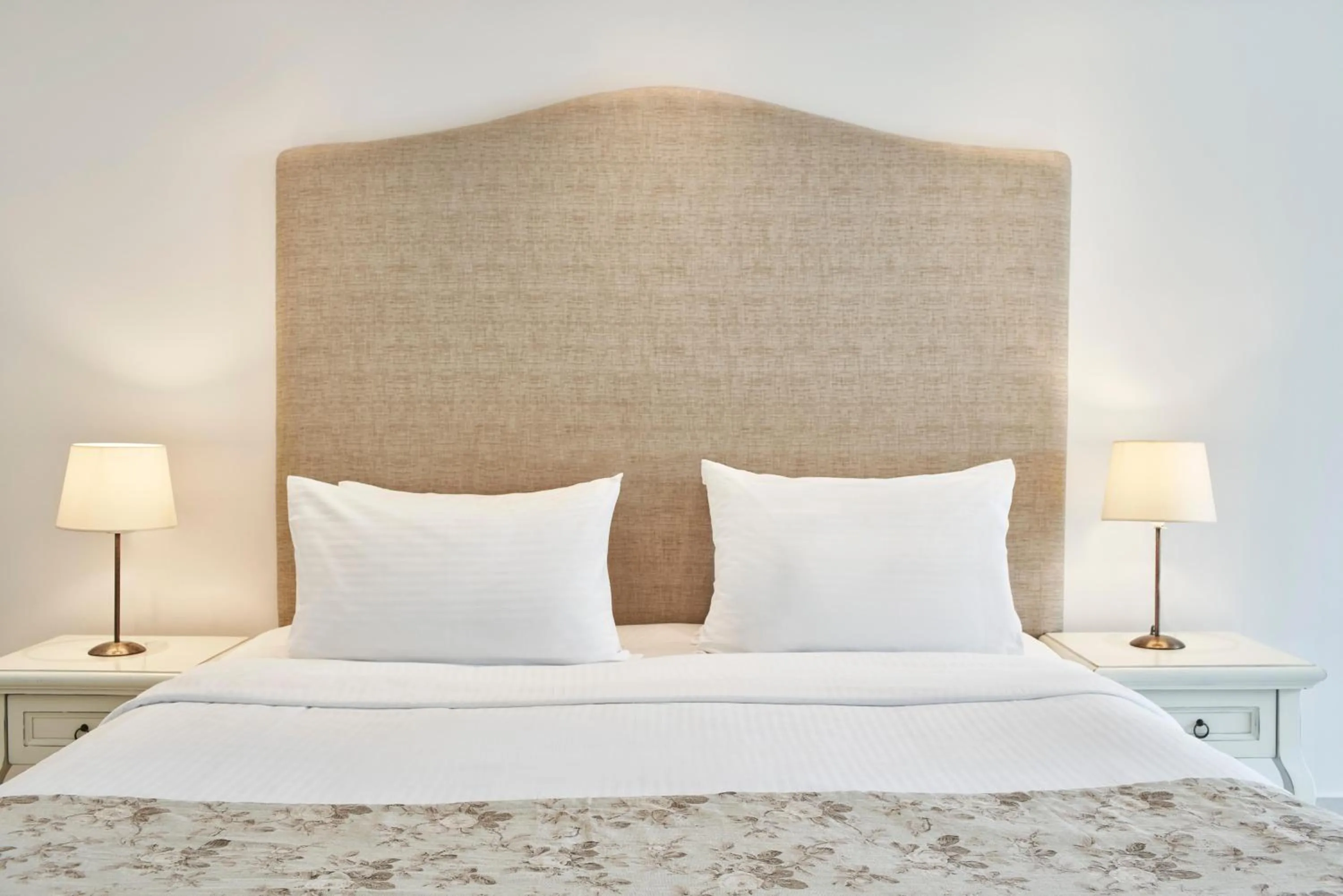 Photo of the whole room, Bed in Civitel Creta Beach