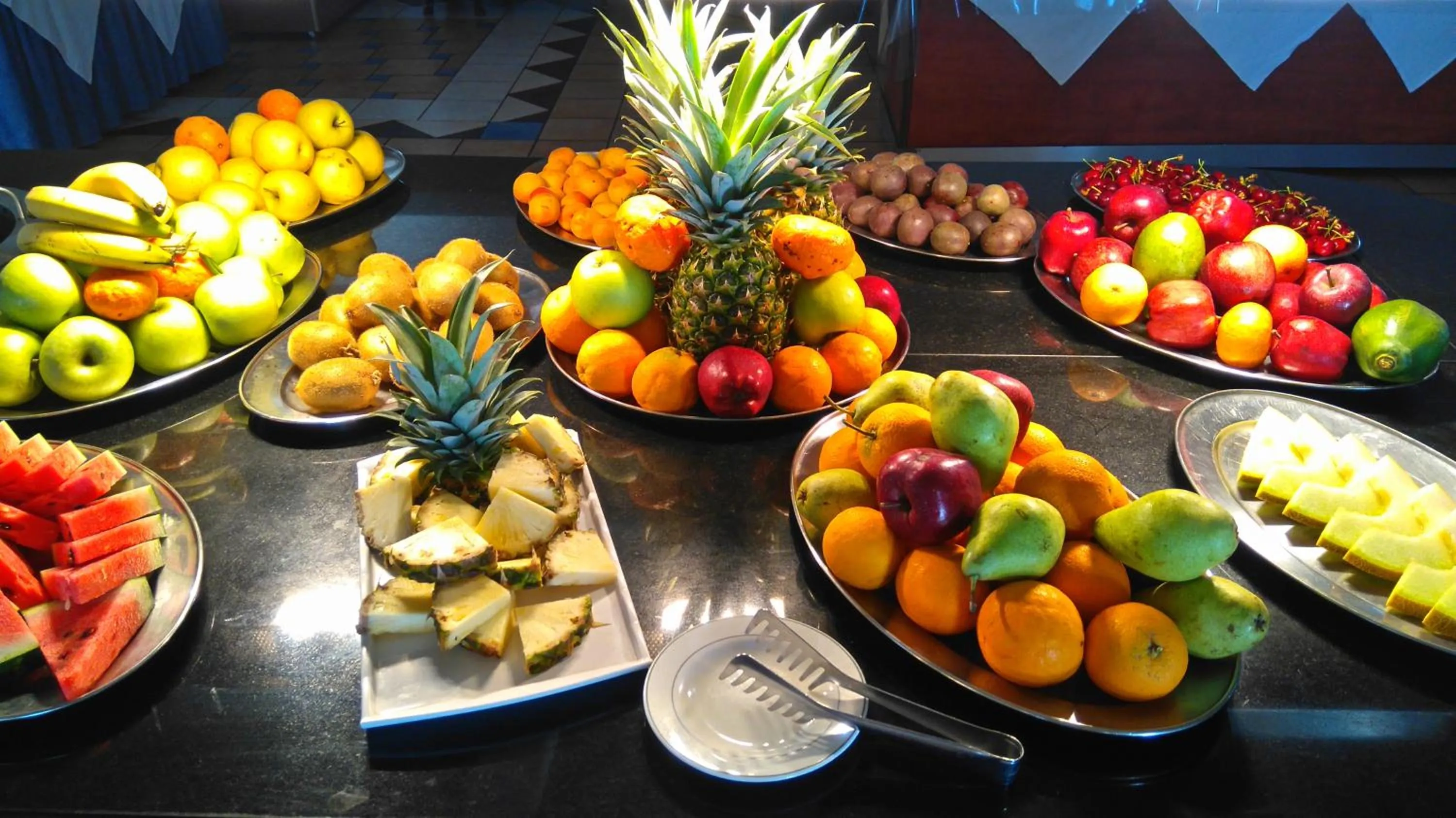 Restaurant/places to eat in Porto Skala Village Hotel