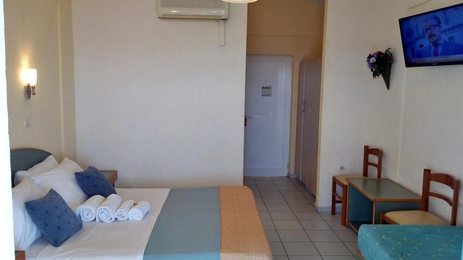 Bed in Porto Skala Village Hotel