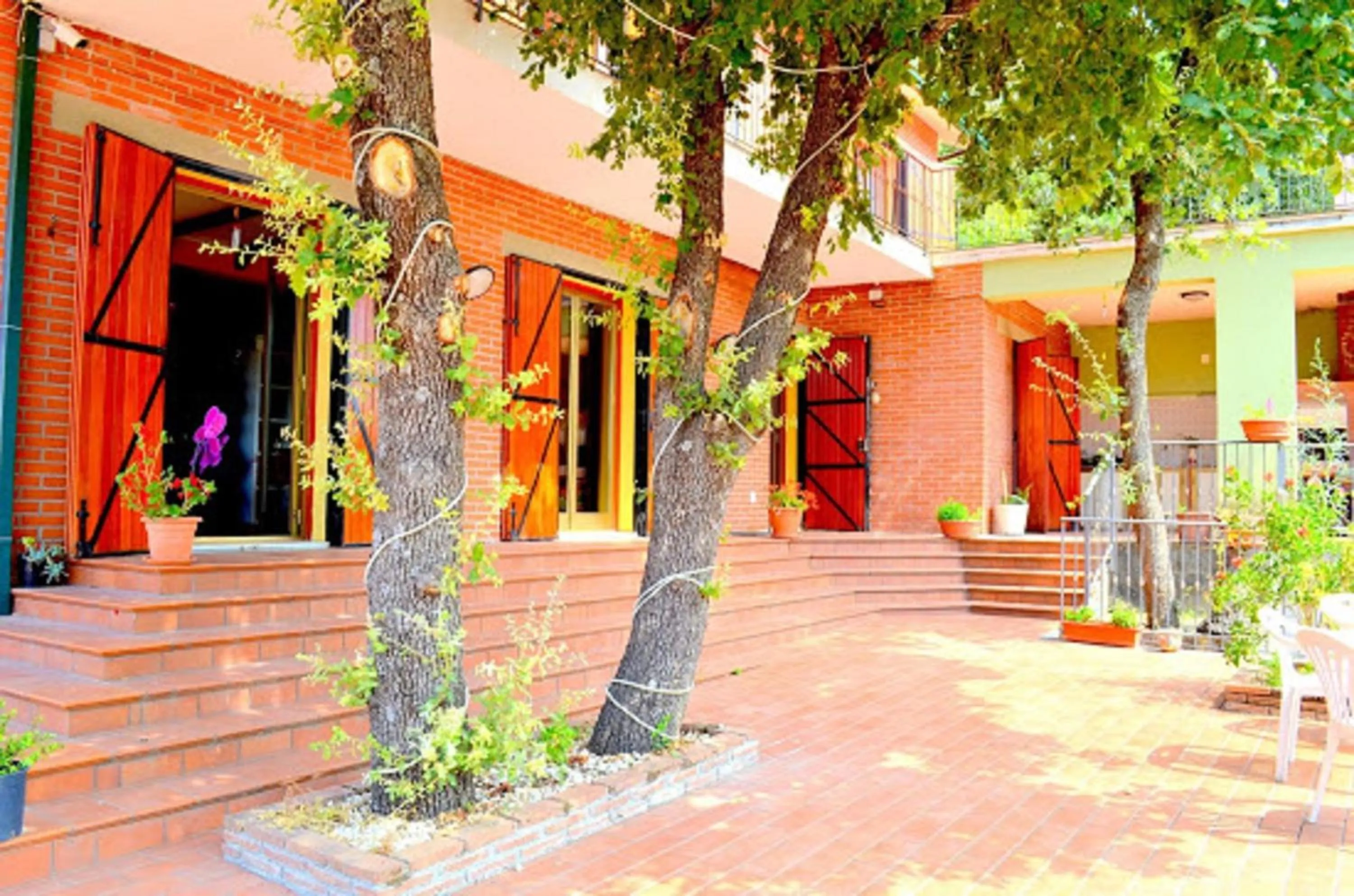 Facade/entrance in B&B Le Tre Rose Di Maria