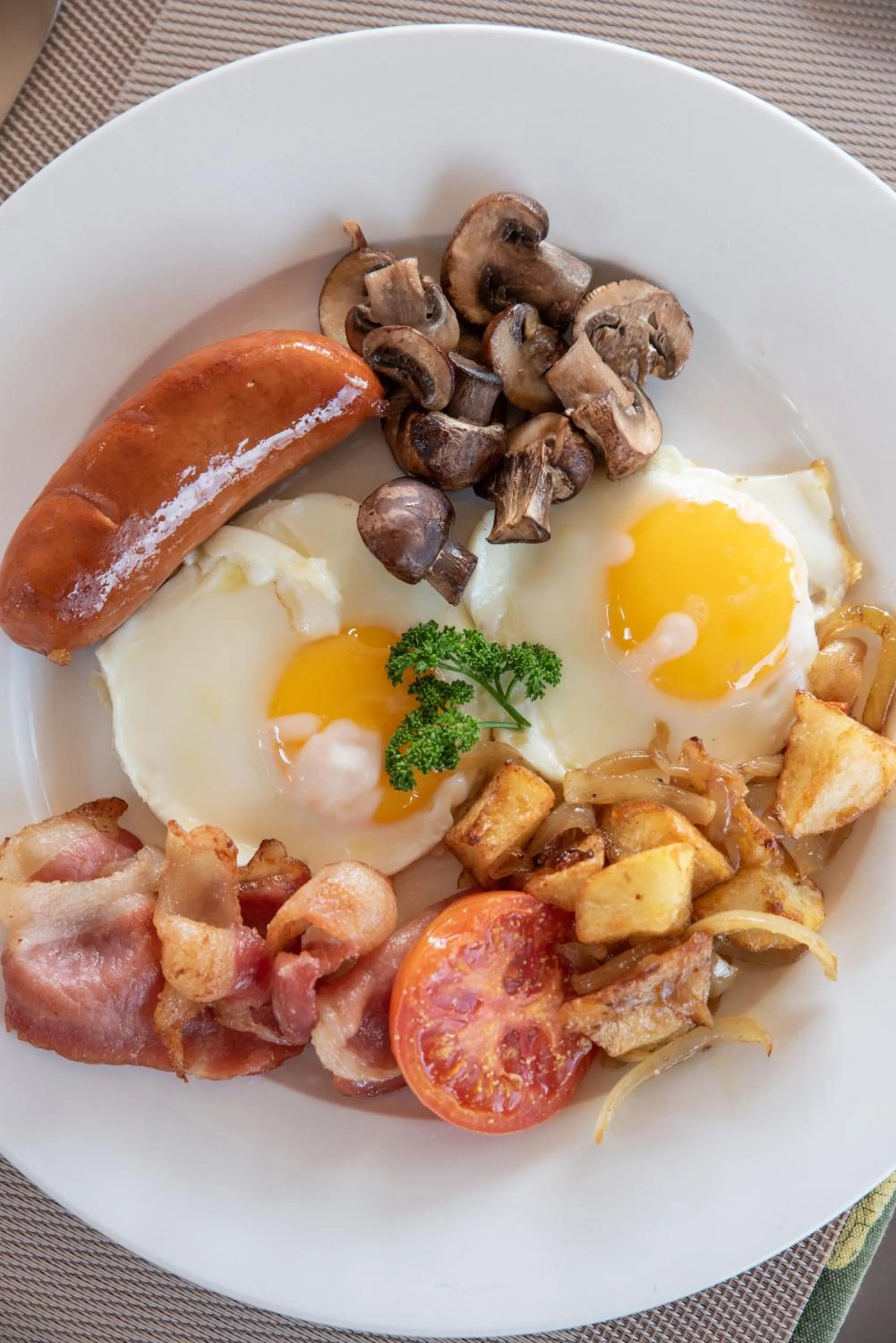 Breakfast in Buffelshoek Tented Camp