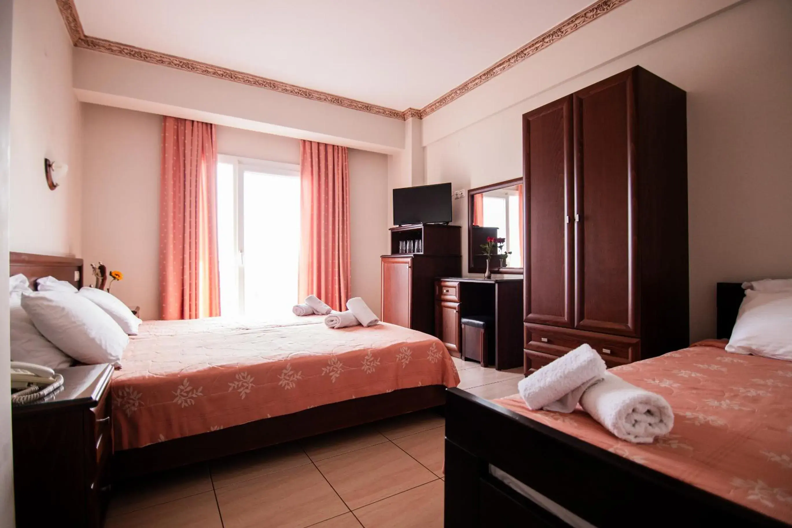 Triple Room with City View in Kymata Triple Room with City View in Kymata