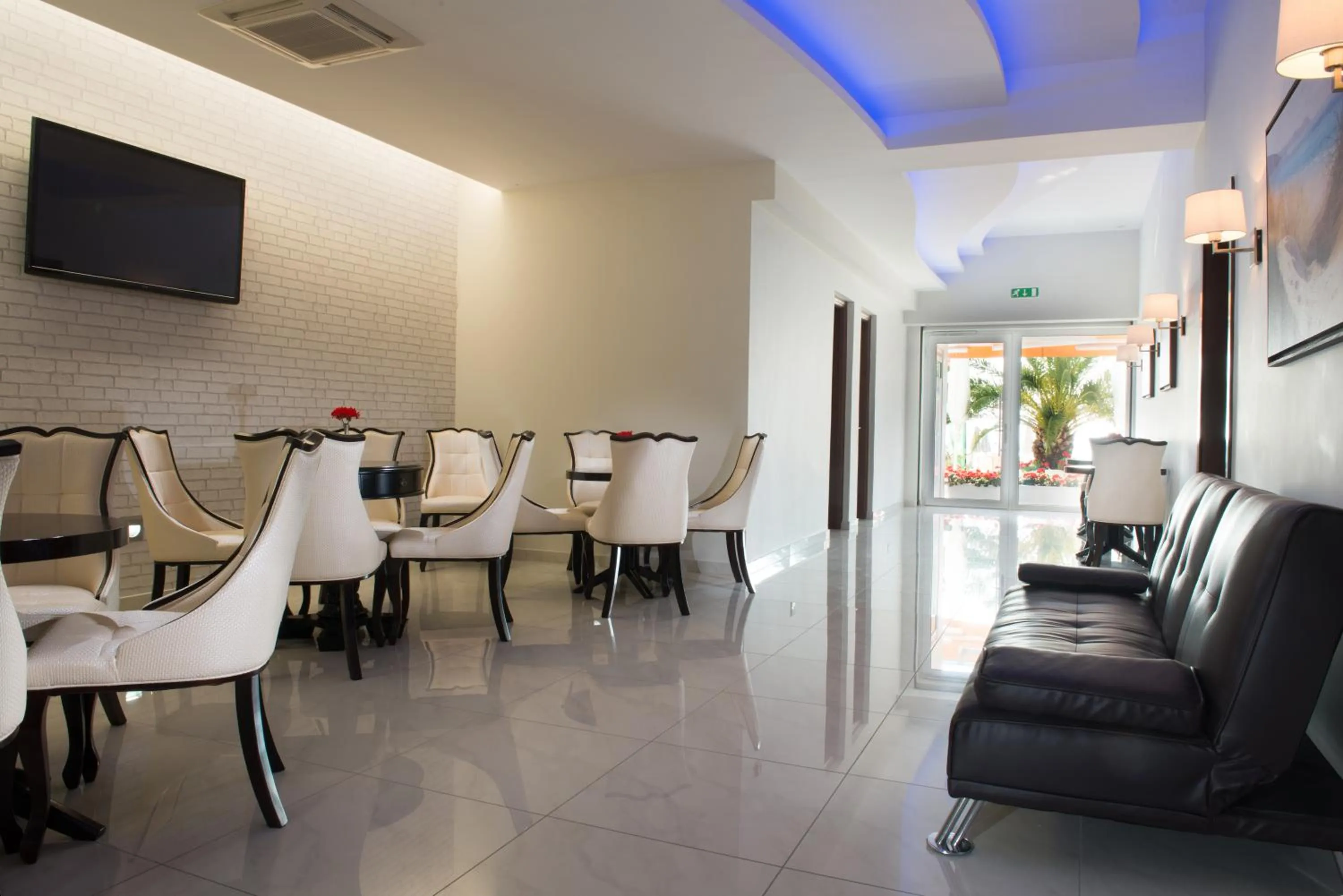 Lobby or reception in Kymata