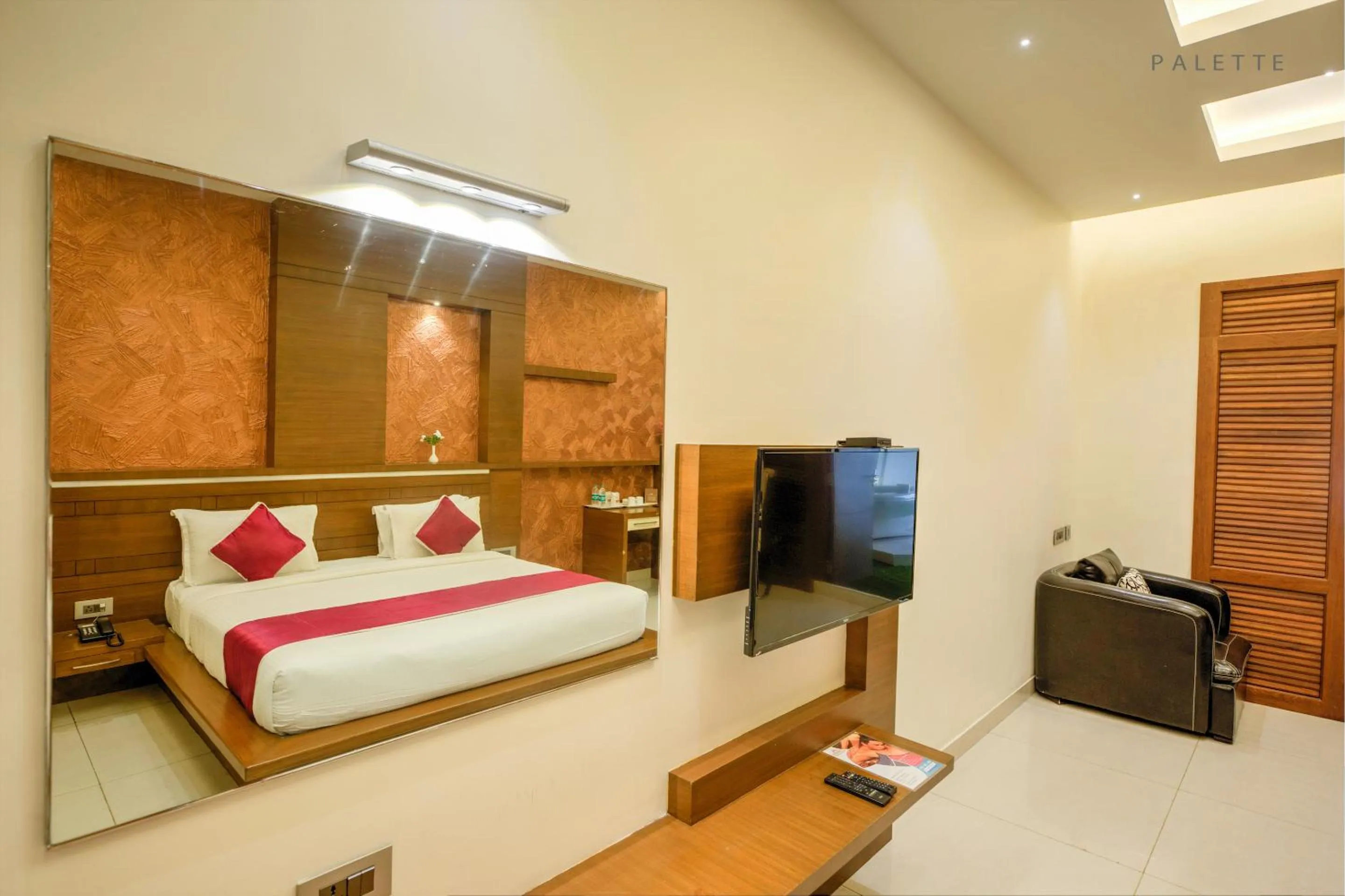 Bedroom, Bed in Hotel Pioneer Grand Palace