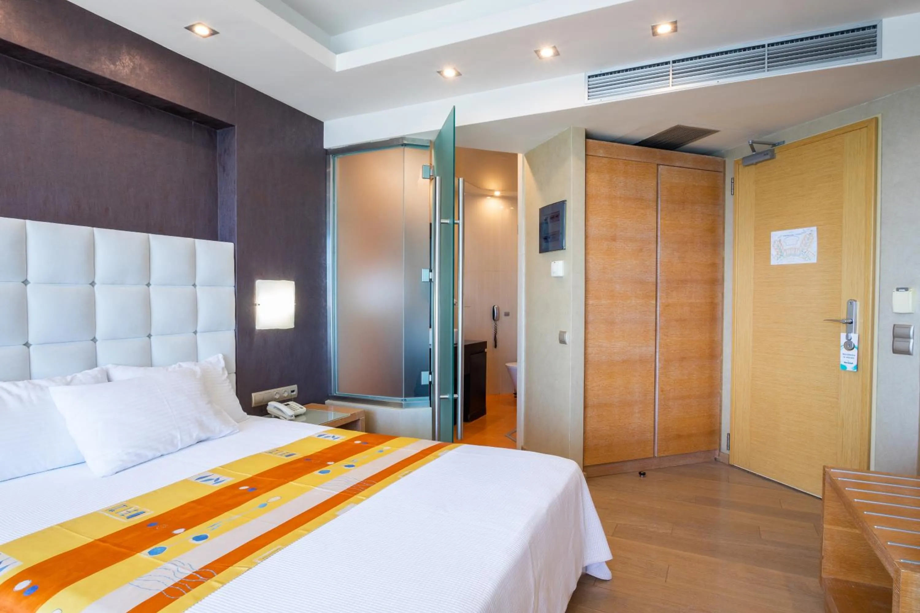 Bed in Konstantinos Palace