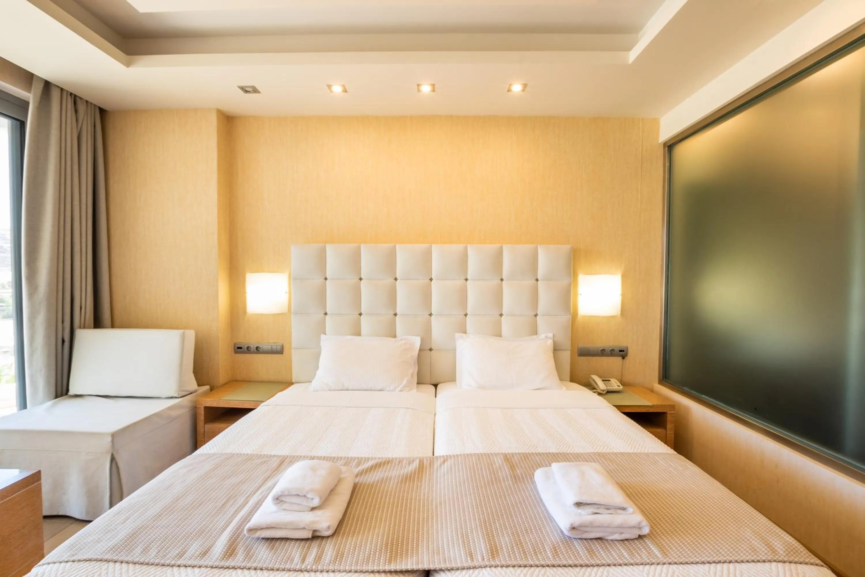 Bedroom, Bed in Konstantinos Palace